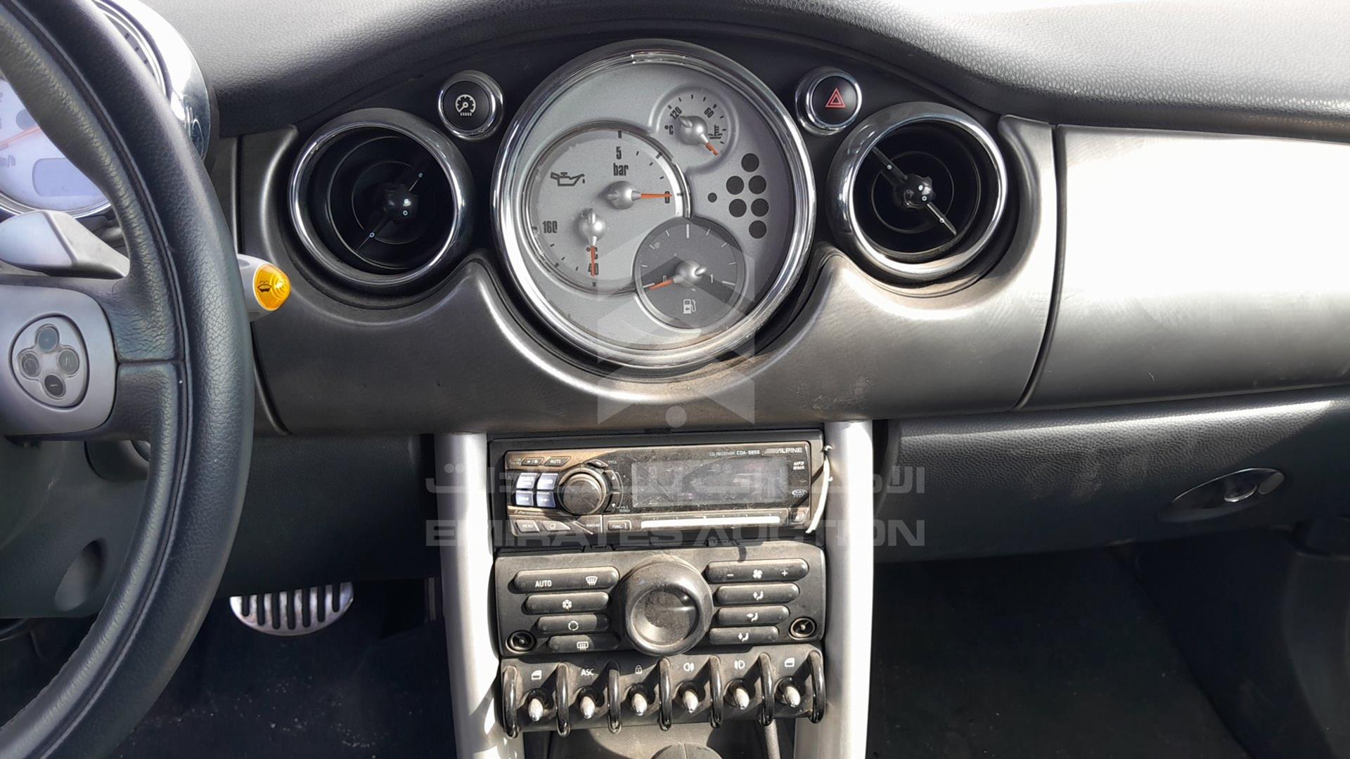 2006 MINI COOPER S VIN: WMWRH31036TJ96178