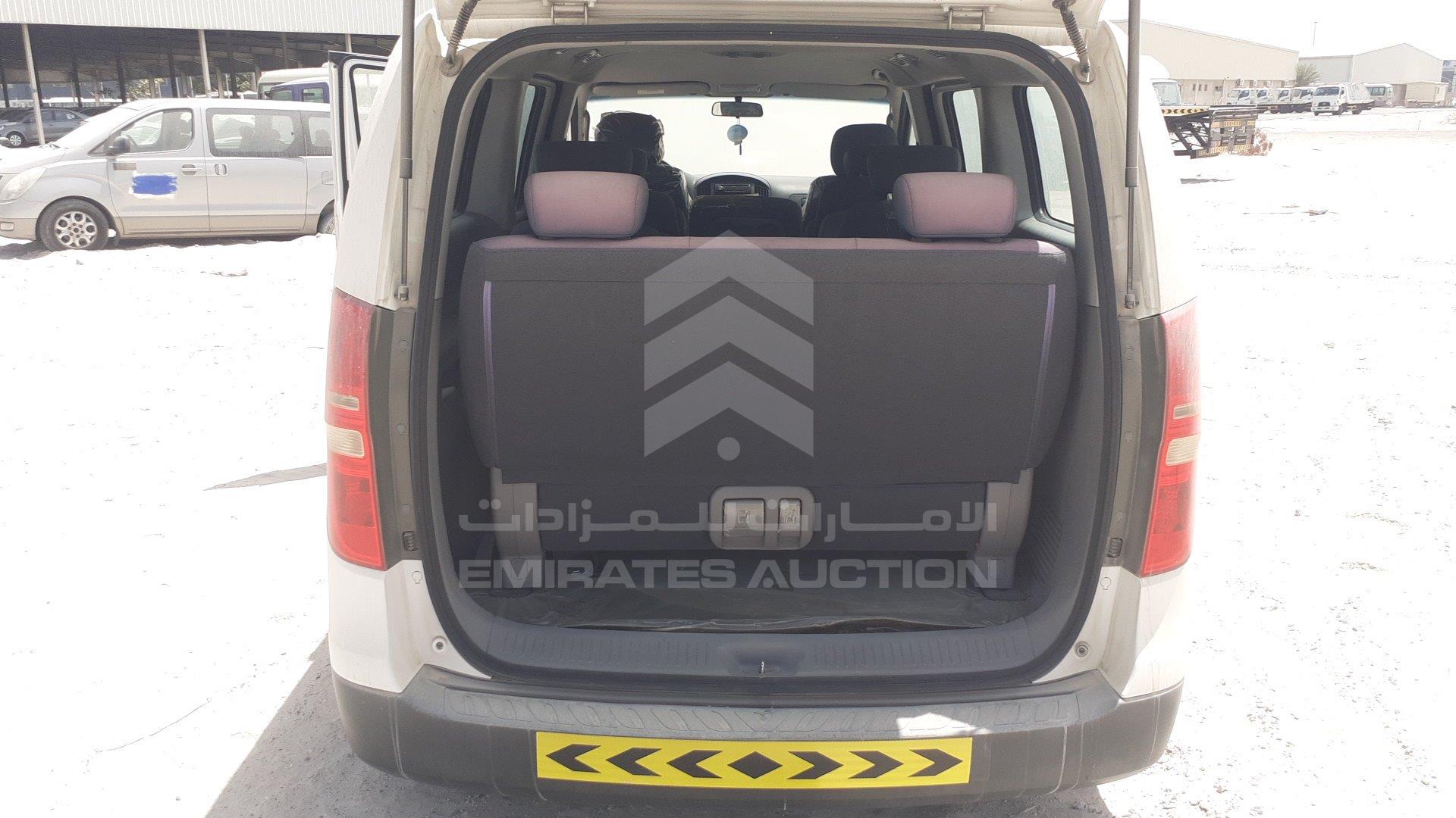 KMJWA37R0CU440854 - 2012 Hyundai H1 - #357798