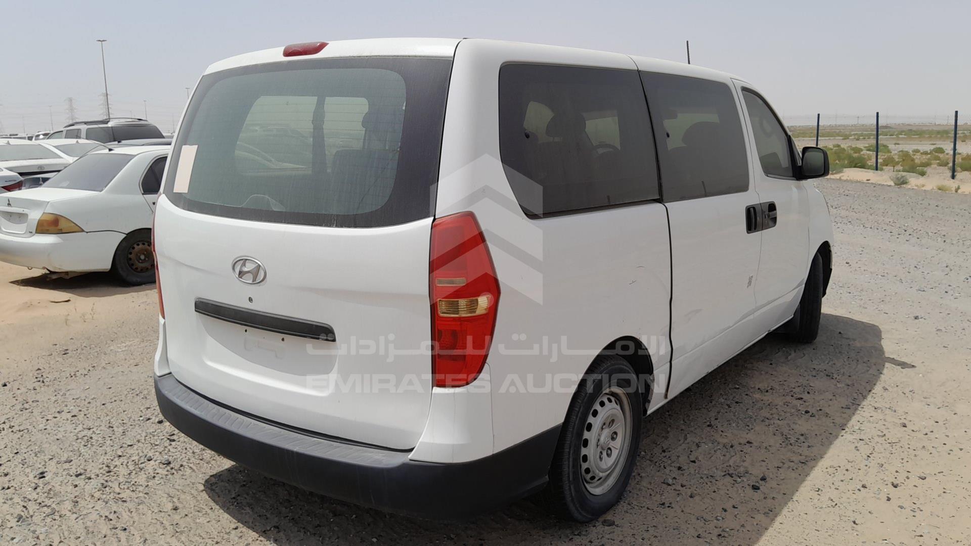 2016 HYUNDAI H1 VIN: KMHWG81R7GU755954