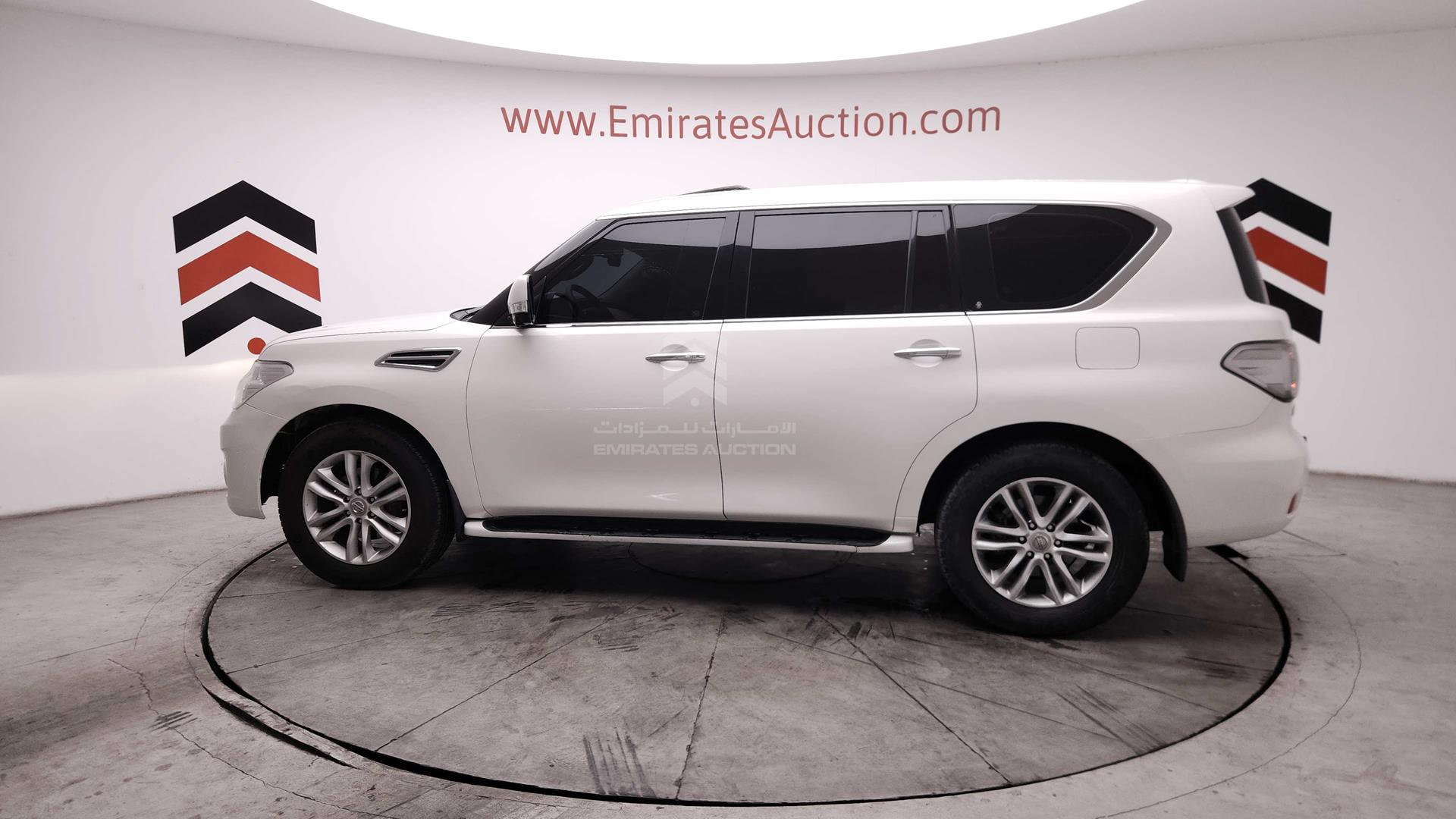 2011 NISSAN PATROL VIN: JN8AY25Y5B9008198
