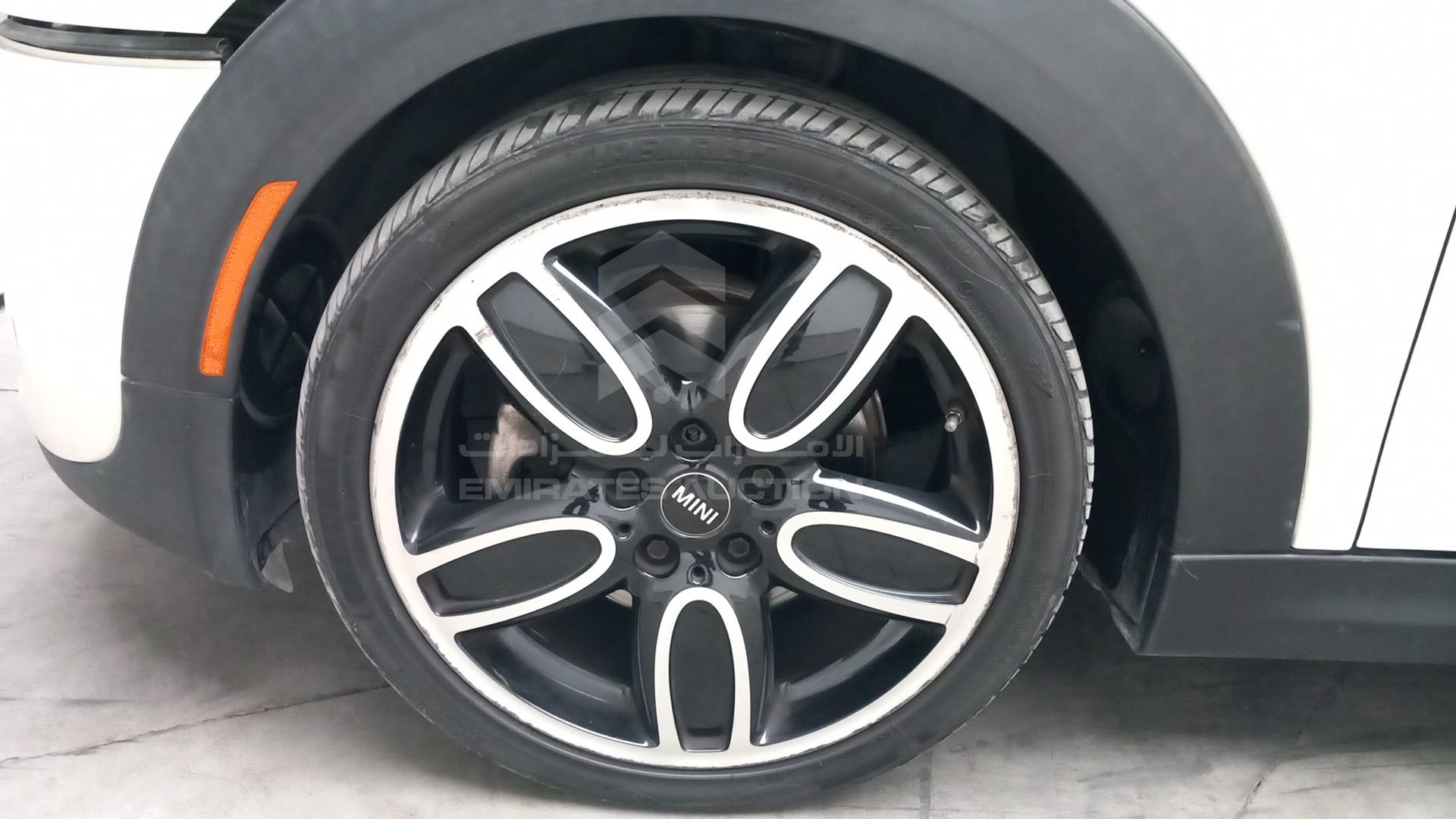 2020 MINI COOPER VIN: WMWWJ5C04L3L32670