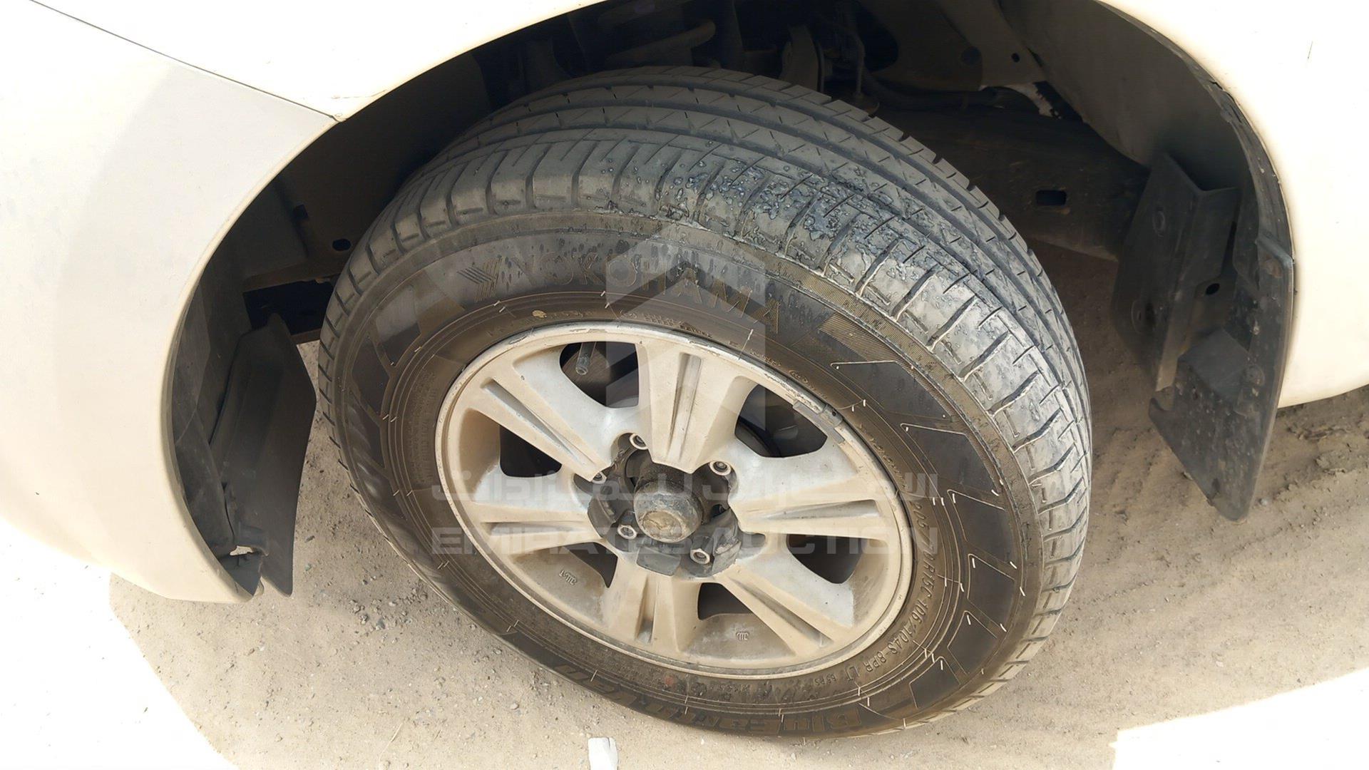 2015 ISUZU D-MAX VIN: MPAEL3317FT013569