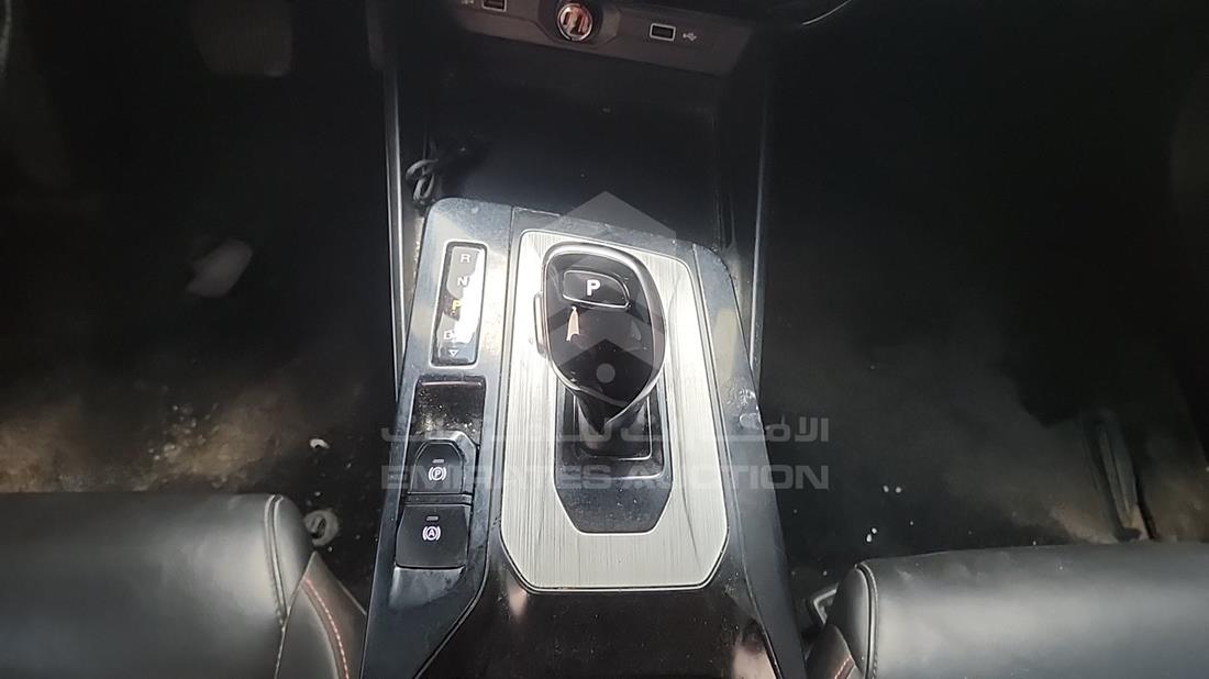 2025 MG GT — Gear View — Photo 18