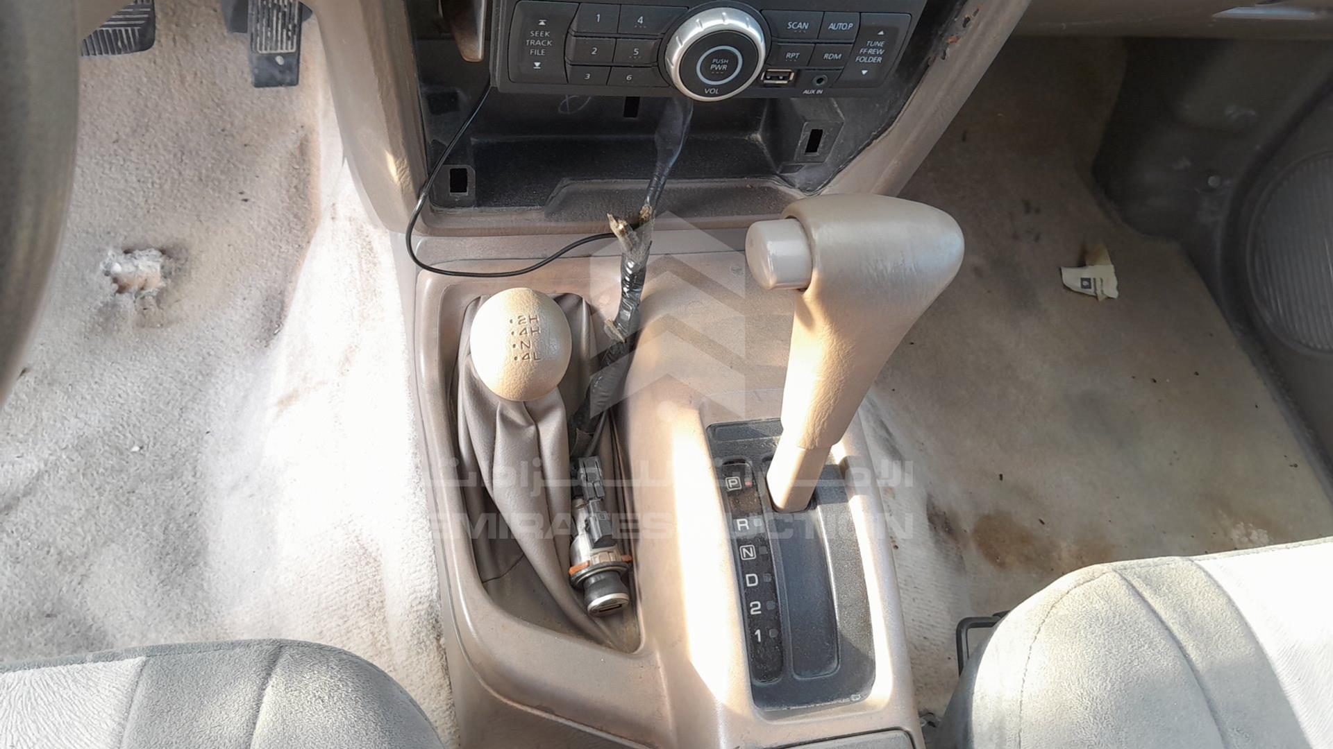 2004 NISSAN PATHFINDER VIN: JN8DR05YX4W700198