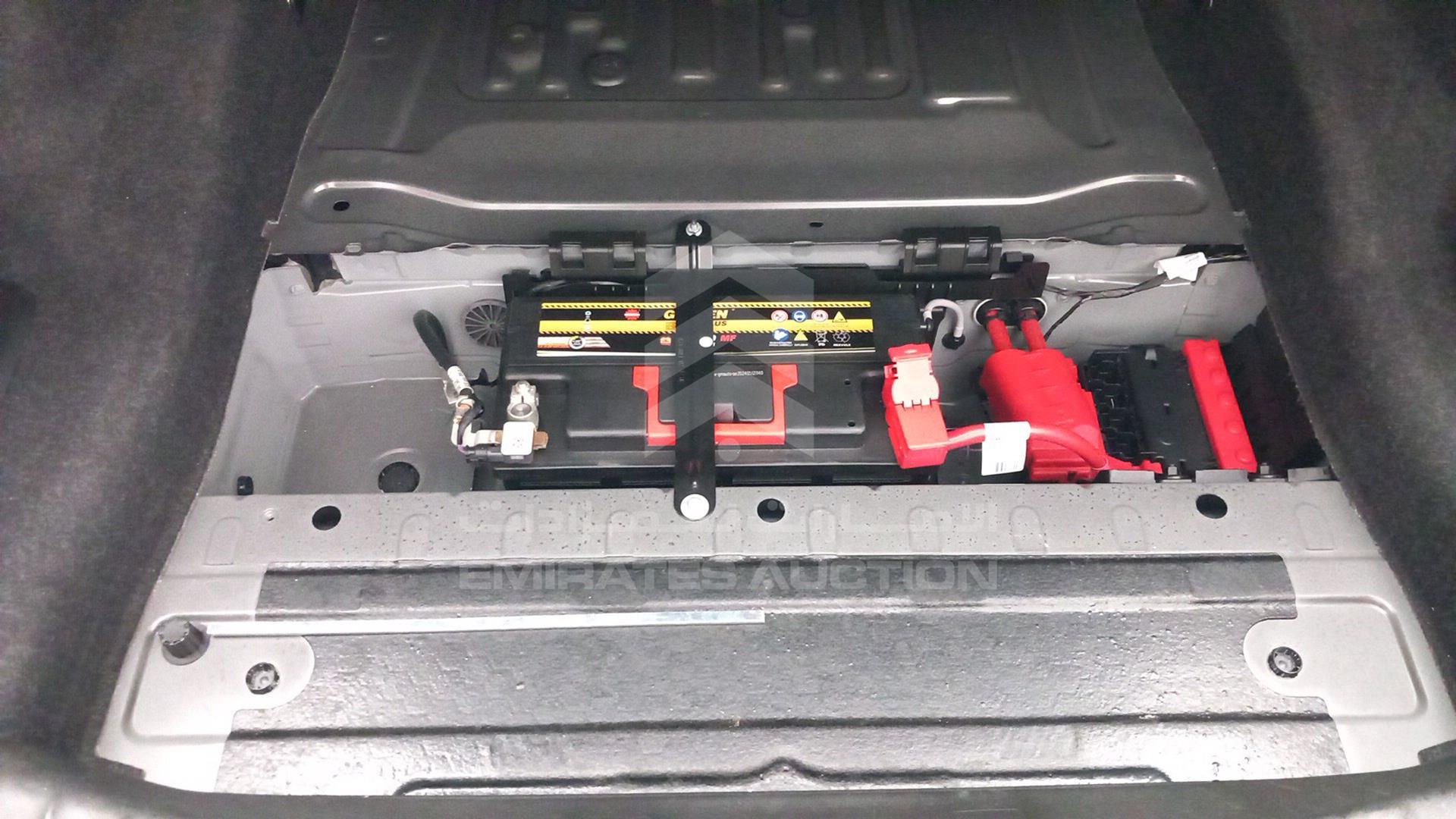 2019 BMW 520 VIN: WBAJA1A07KWW09864
