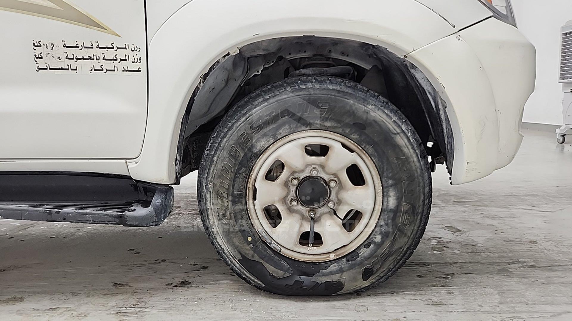 2008 TOYOTA HILUX VIN: MR0FX22G181309155