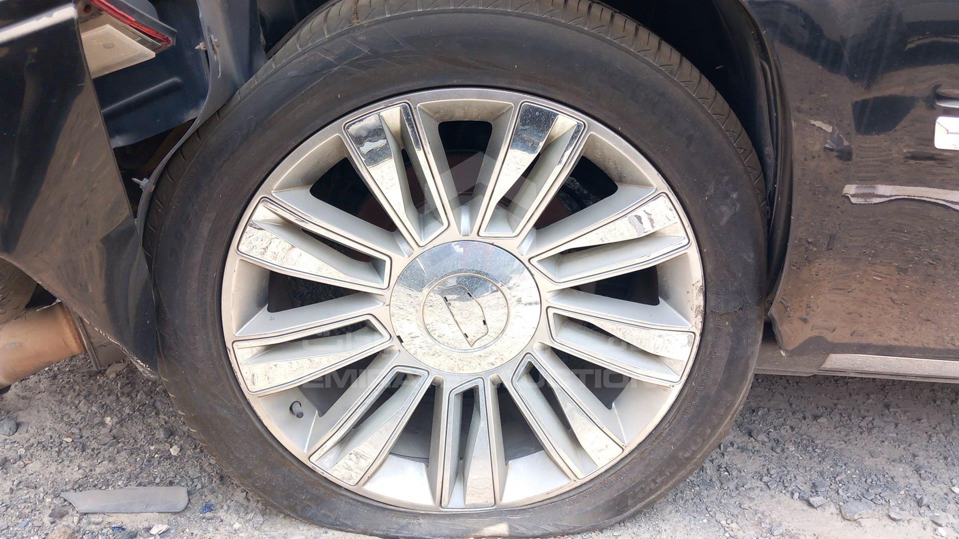 2008 CADILLAC ESCALADE VIN: 1GYFK63828R192242