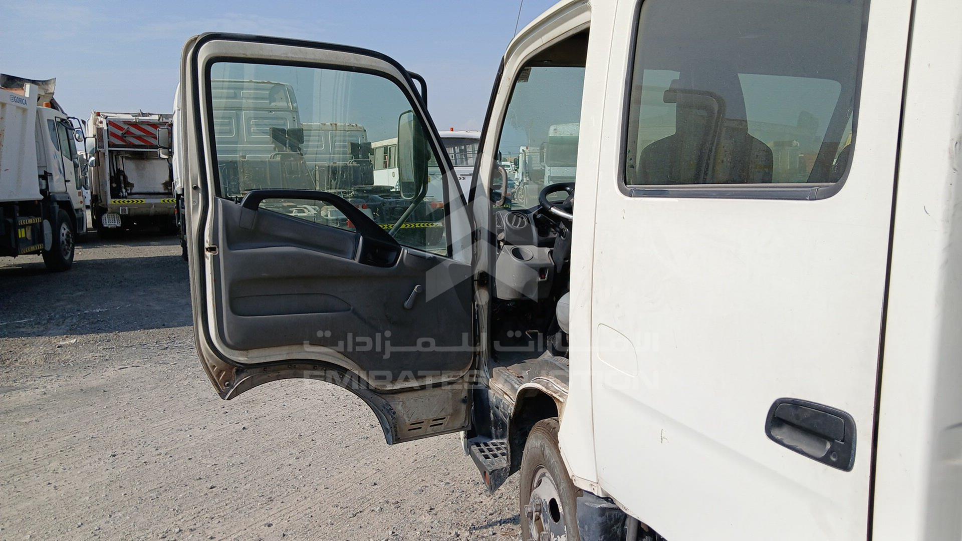 2014 HINO 300 VIN: JHHMCK3H3EK008222