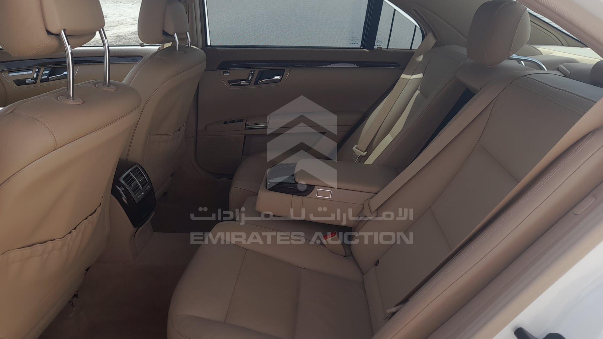 2012 MERCEDES S 300 VIN: WDDNG5EB2CA429041