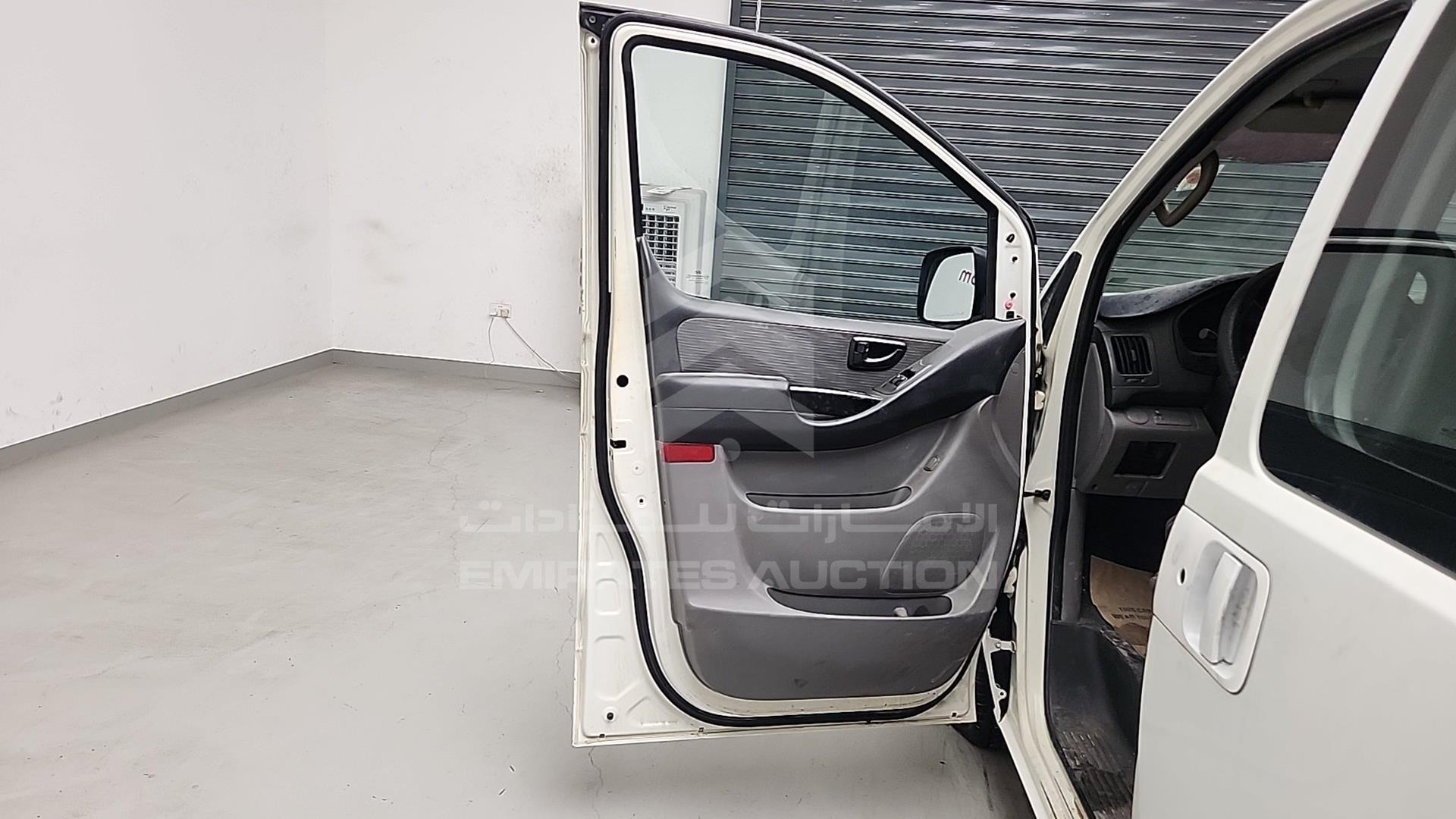 2012 HYUNDAI H1 VIN: KMJWA37R1CU374704