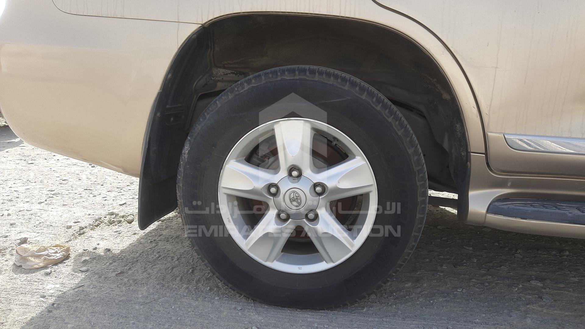2010 TOYOTA LAND CRUISER VIN: JTMHT05J8A4037075