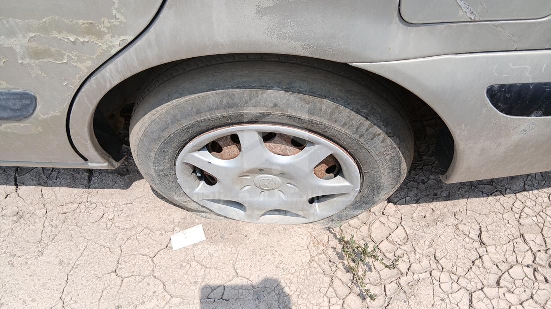 2001 Mazda 626 — Rear Left Tyre — Photo 30