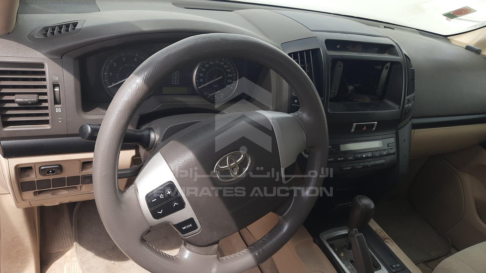 2013 TOYOTA LAND CRUISER VIN: JTMDU09J8D4064092