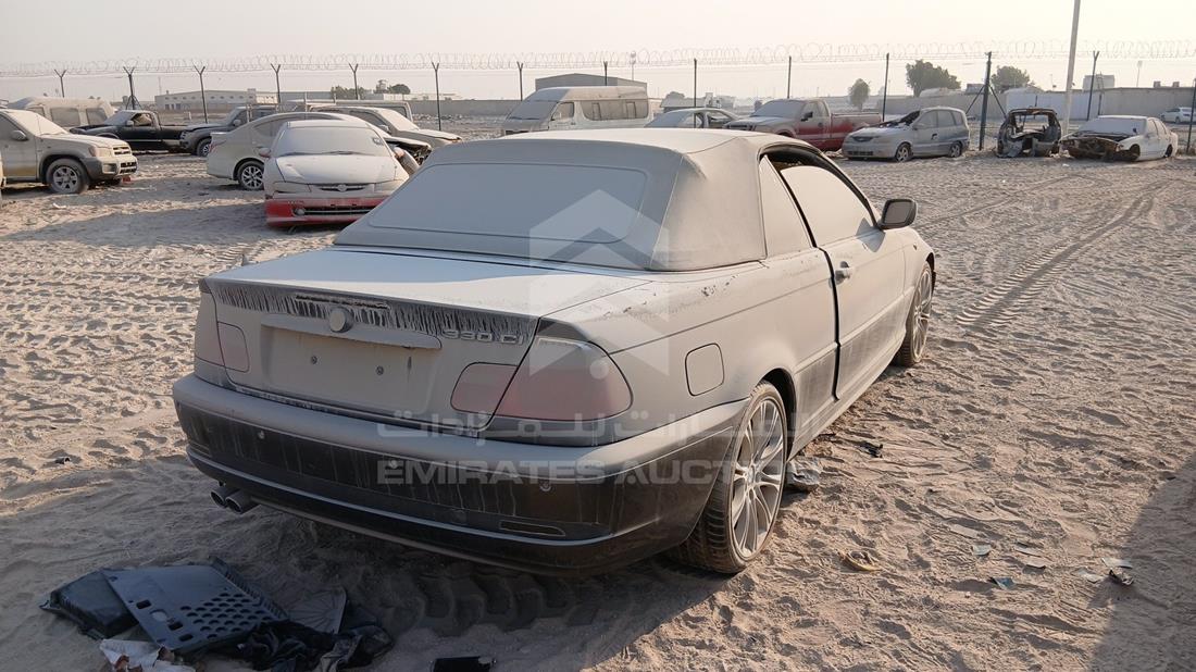 بي ام دبليو 330 سى اى 2005 — الزاوية الخلفية اليمنى — صورة 8