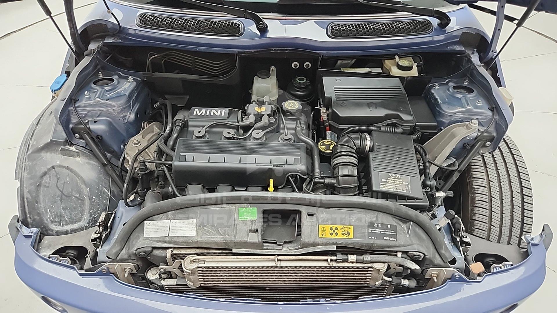 2005 MINI COOPER VIN: WMWRF33555TG13073