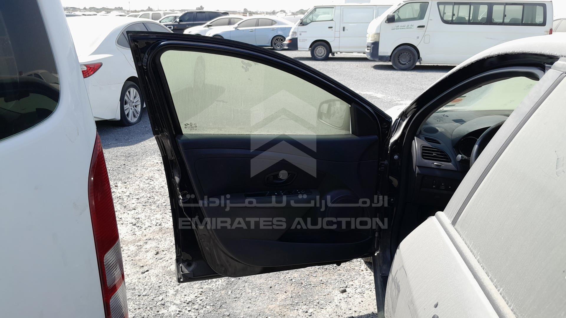 2014 RENAULT FLUENCE VIN: VF1LZLET2EC274201