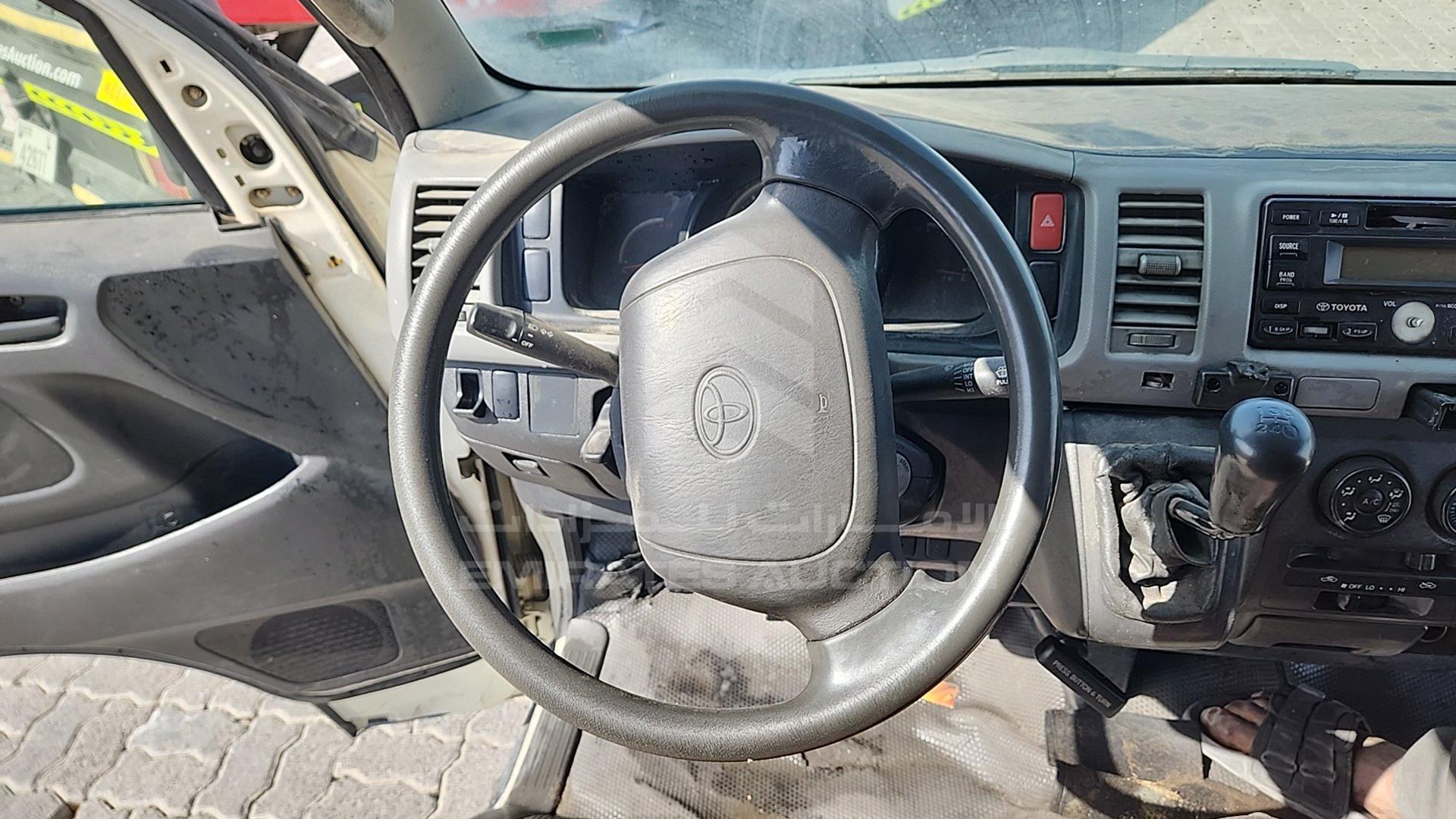 2009 TOYOTA HIACE VIN: JTFHX02P190043646