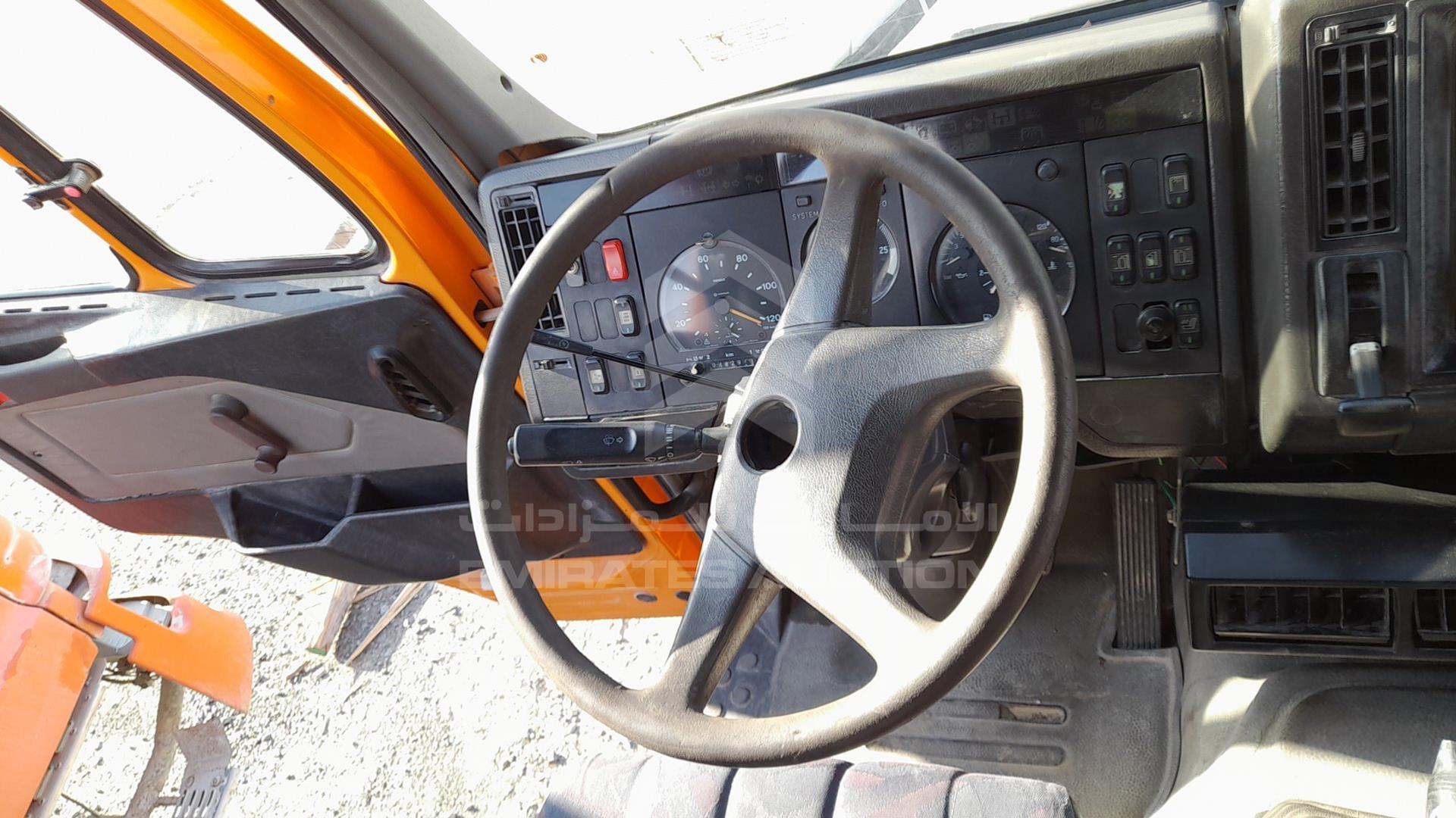 1996 MERCEDES 1840 VIN: WDB6593431K167686