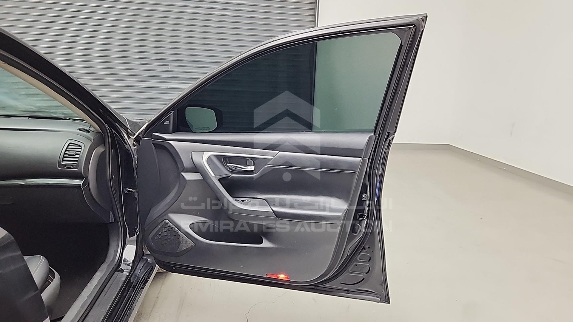 2018 NISSAN ALTIMA VIN: 1N4AL3AP7JC246283