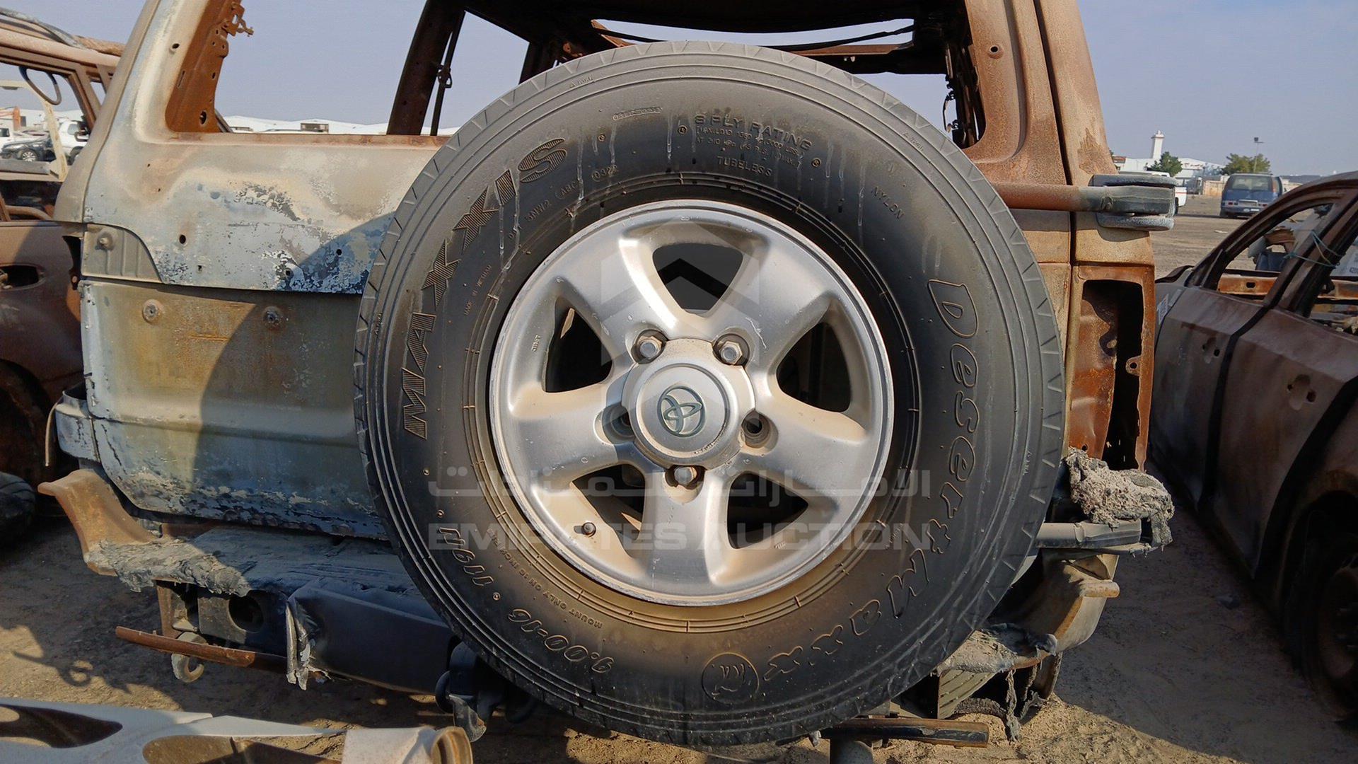 2003 TOYOTA LAND CRUISER VIN: JTEHJ09J735058752