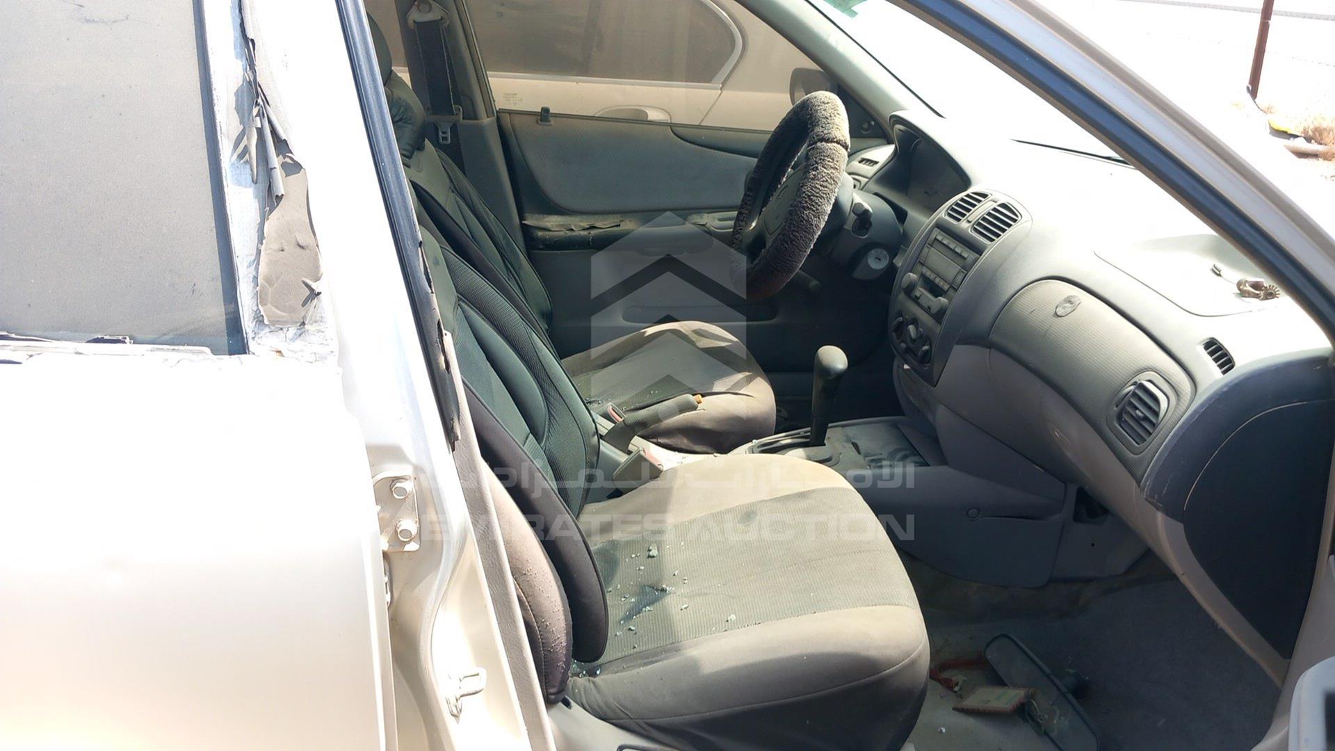 2003 MAZDA 323 VIN: JM7BJ12M231222037