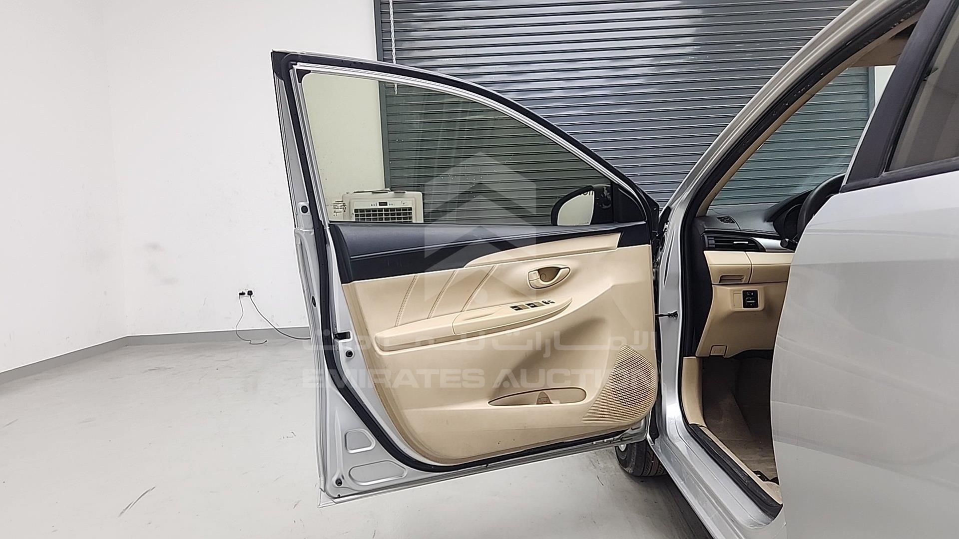 2015 TOYOTA YARIS VIN: MHFBT9F30F6035606