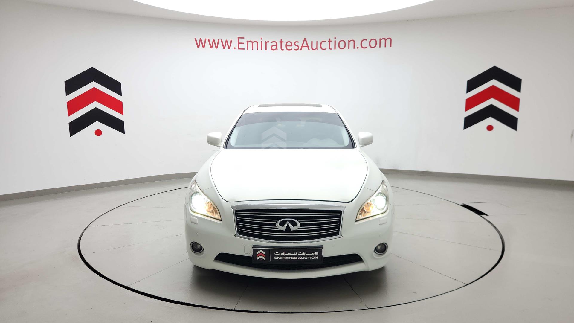 2014 INFINITI Q70 VIN: JNKBY1AP2EM300169