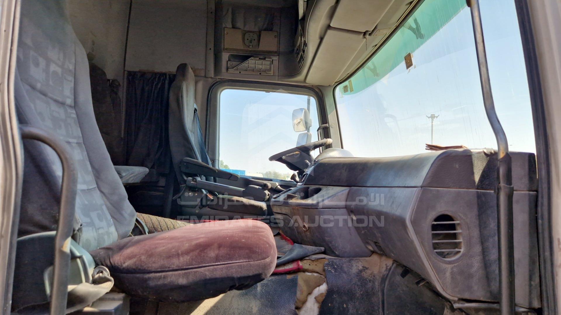 2008 MERCEDES ACTROS VIN: WDAKHCAA98L279424