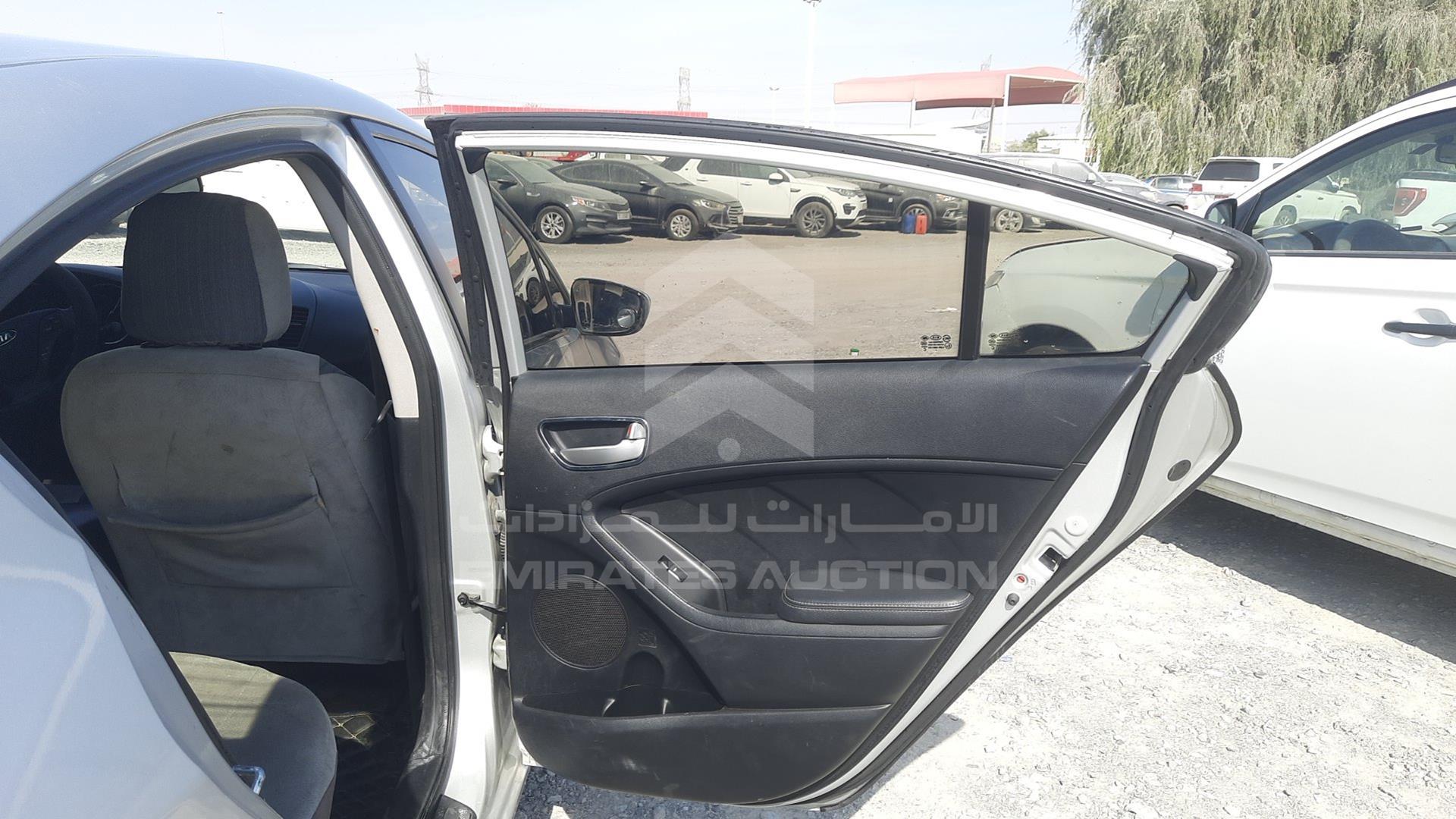 2016 KIA CERATO VIN: KNAFK4118G5418982