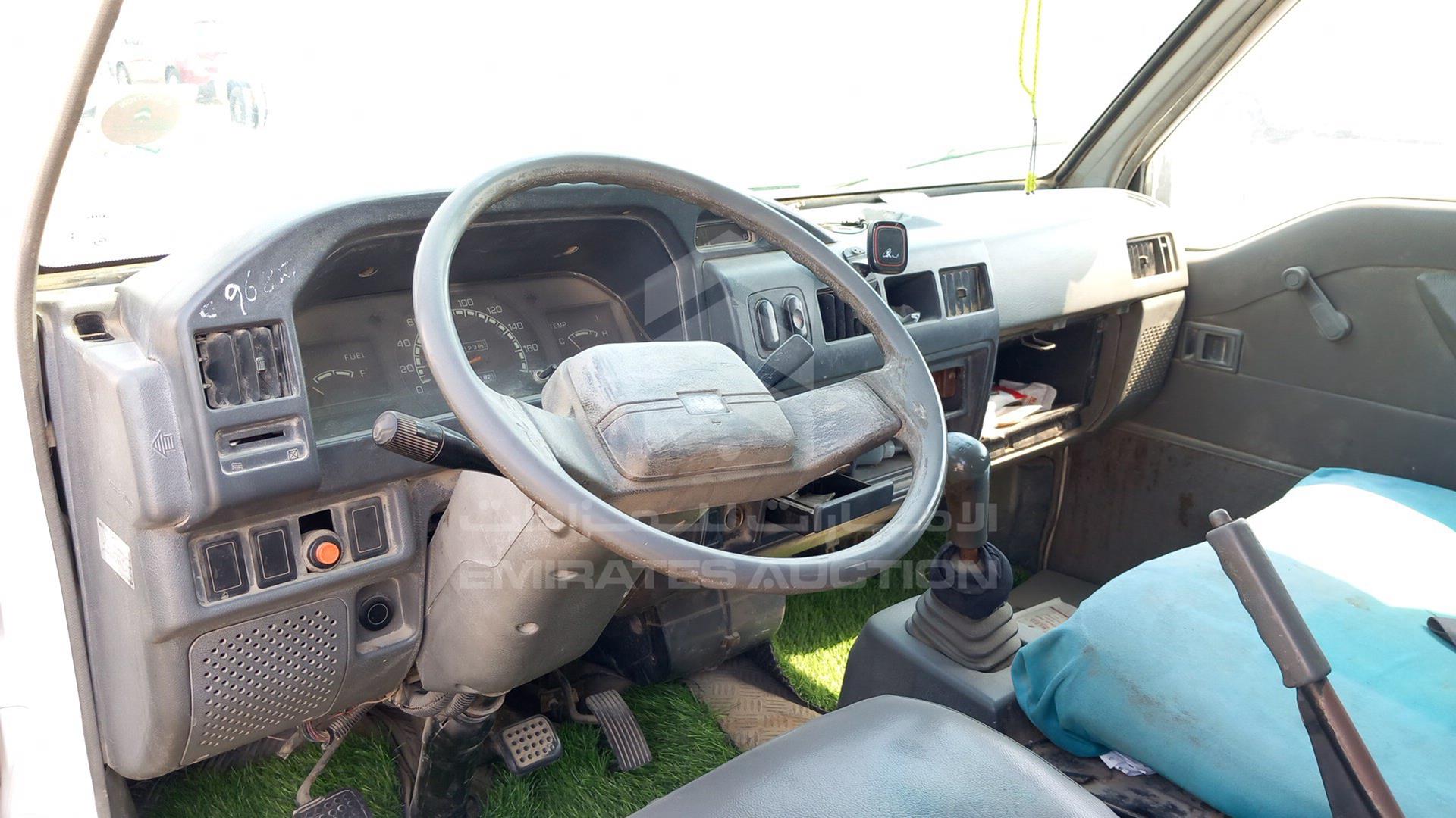 2004 MITSUBISHI L 300 VIN: JMYHNP13W4A771486