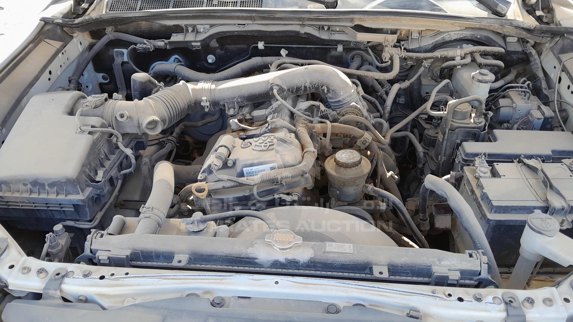 0 TOYOTA HILUX VIN: MR0HX8CD100881708