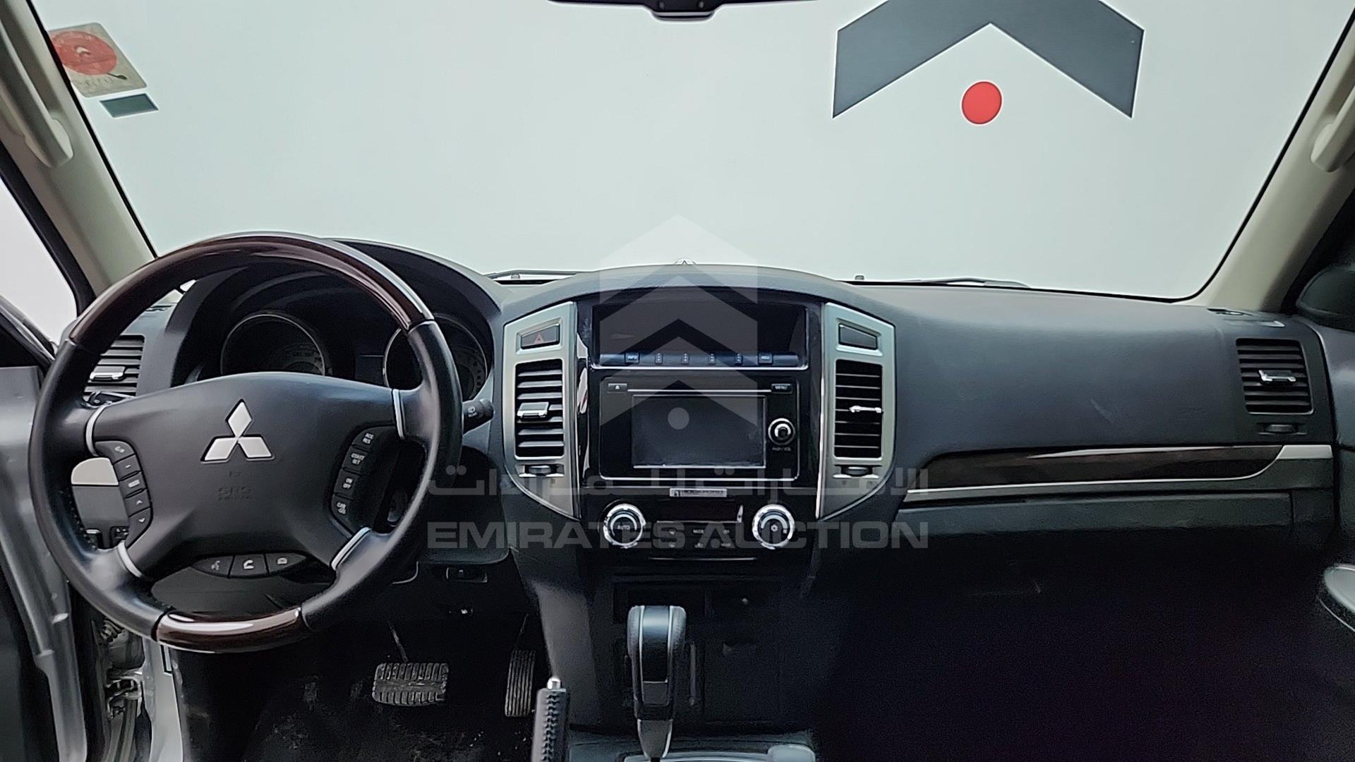2020 MITSUBISHI PAJERO VIN: JE4MR62M7LJ713055