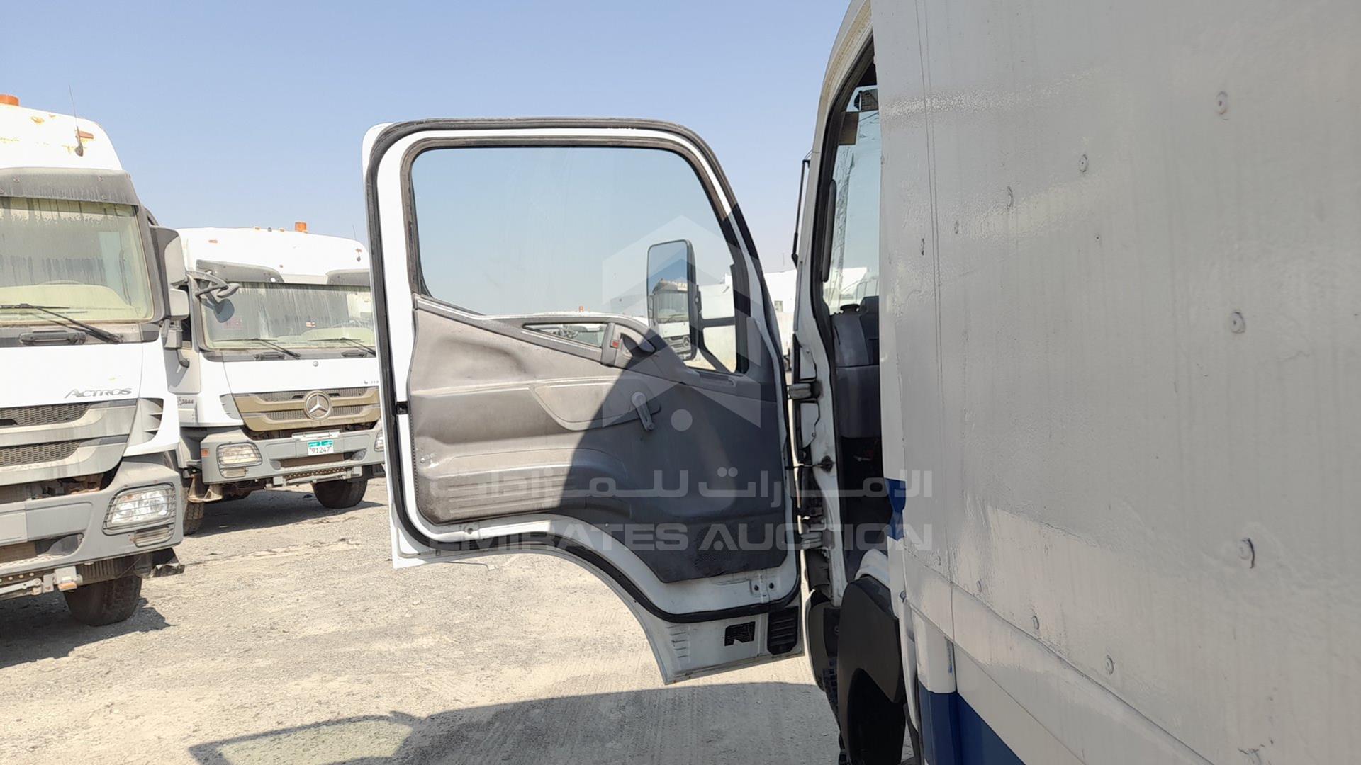 2005 MITSUBISHI CANTER VIN: JL7BFE1J35K011696