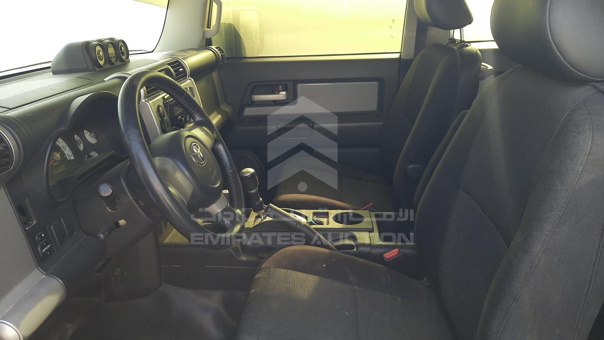 2014 TOYOTA FJ CRUISER VIN: JTEBU11FXEK198065