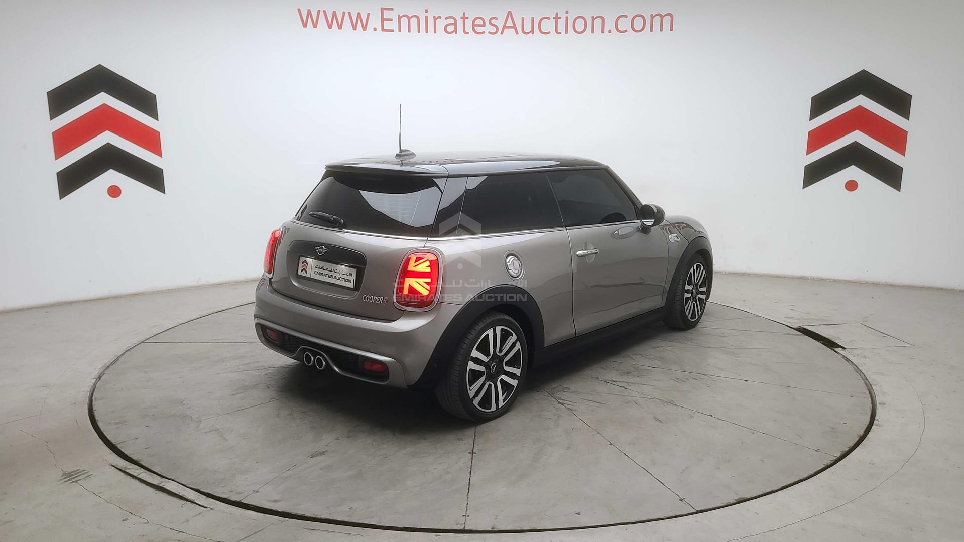 2020 MINI COOPER S VIN: WMWXR5A0XLTR82894
