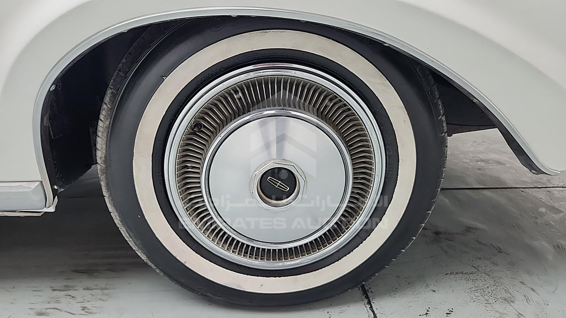 1971 LINCOLN CONTINENTAL VIN: 1Y89A818105