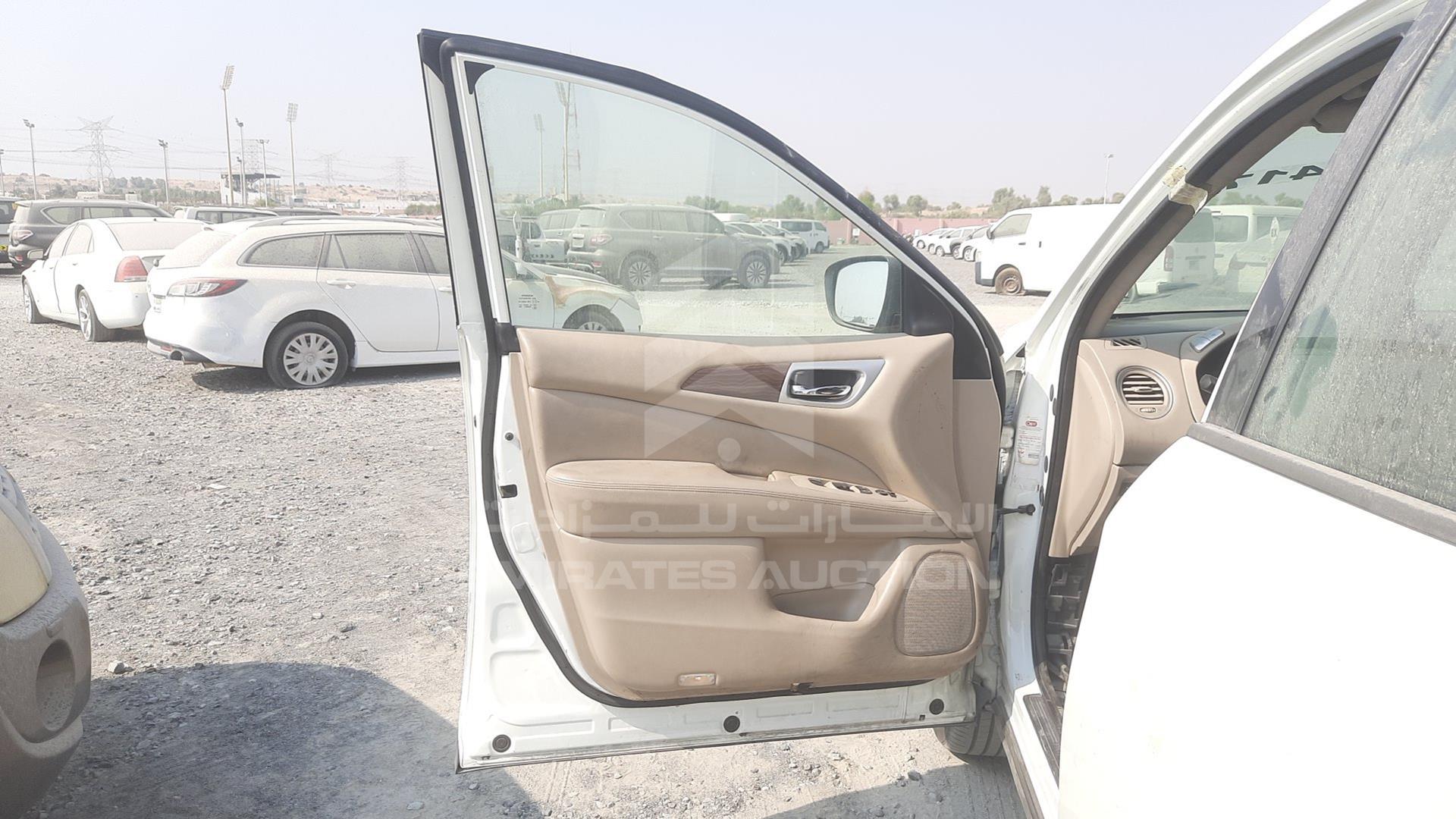 2019 NISSAN PATHFINDER VIN: 5N1CR2M84KC579747