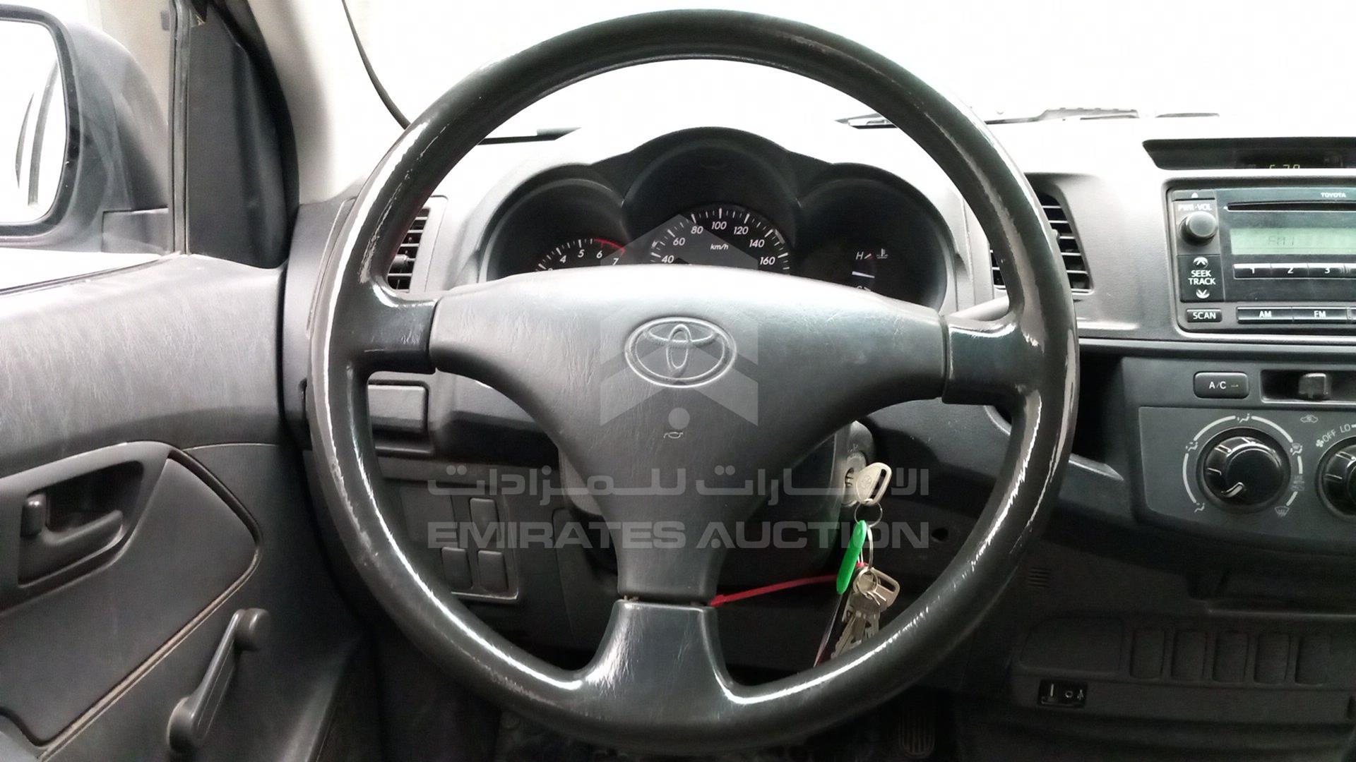 2013 TOYOTA HILUX VIN: MR0FX22G0D1359913