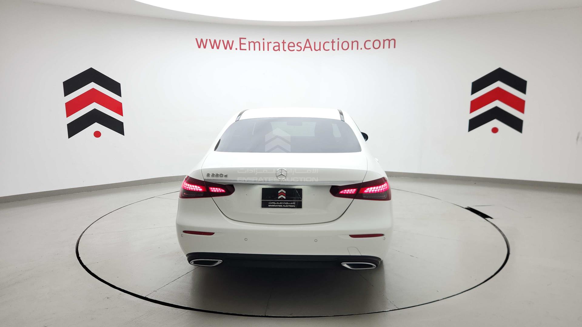 2022 MERCEDES E220 D VIN: W1K2130041B007348