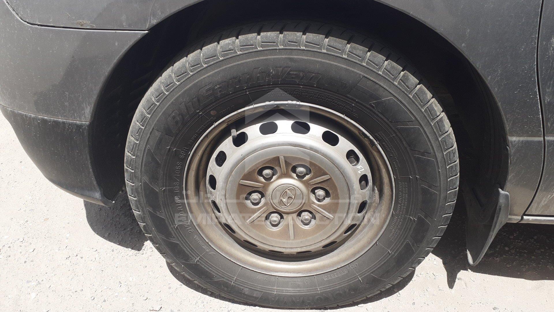 KMJWA37R4DU531093 - 2013 Hyundai H1 - #357801