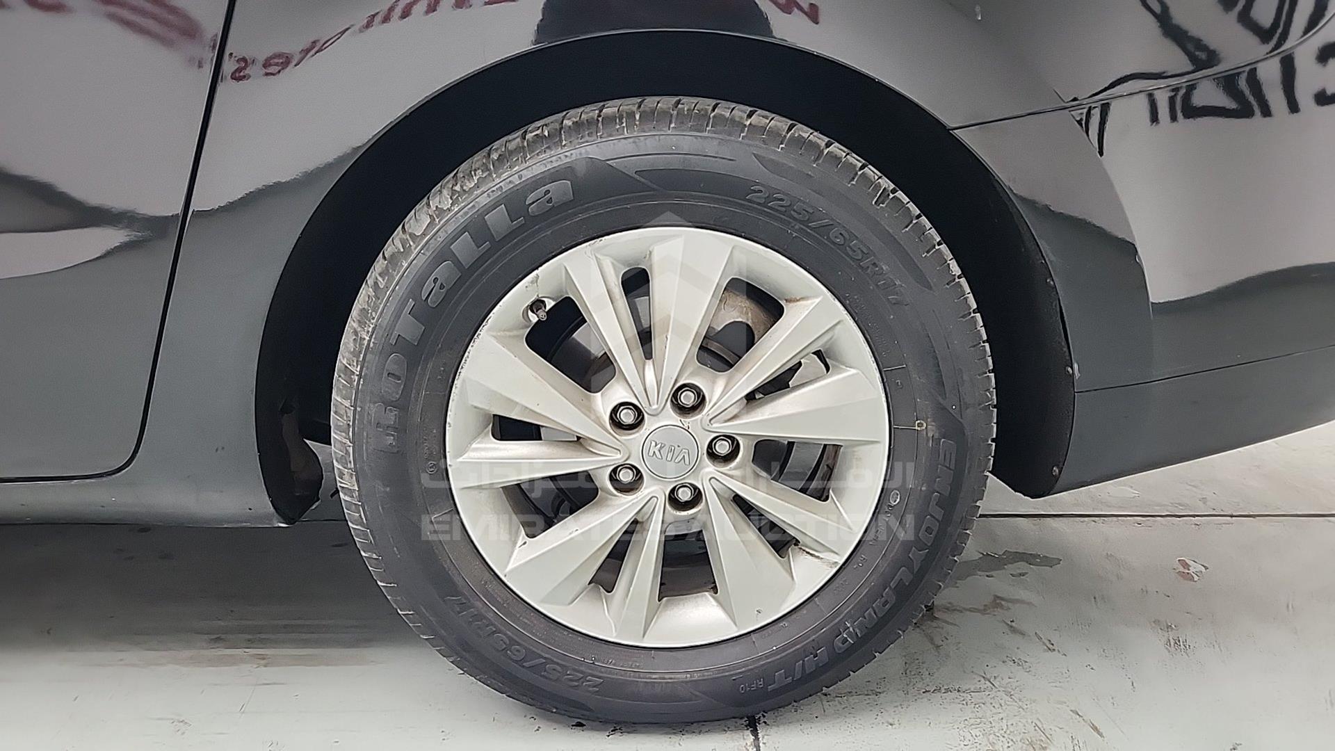 2016 KIA SEDONA VIN: KNDMB5C18G6085920