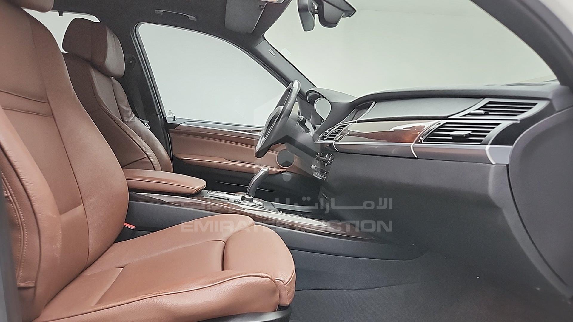 2011 BMW X5 VIN: WBAZV8103BL392685