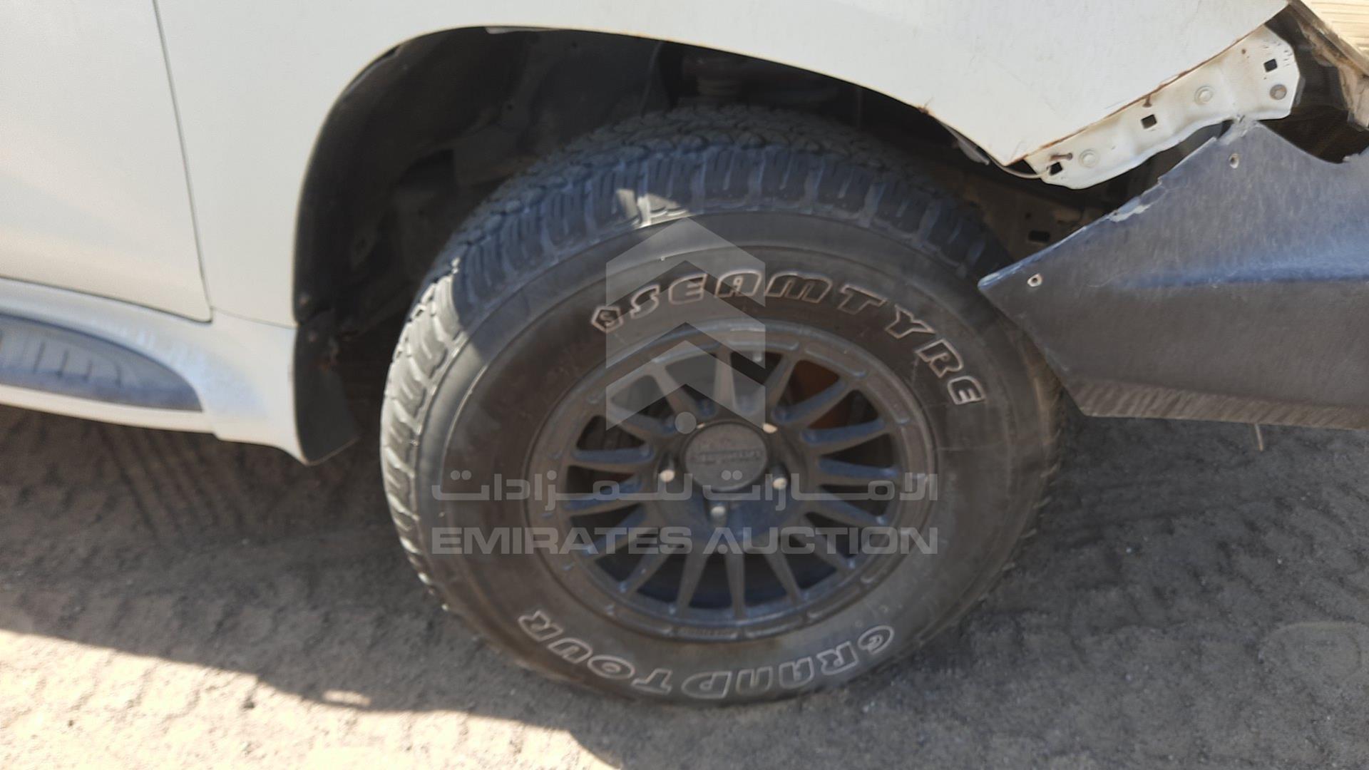 2008 TOYOTA LAND CRUISER VIN: JTMHT05J984014687