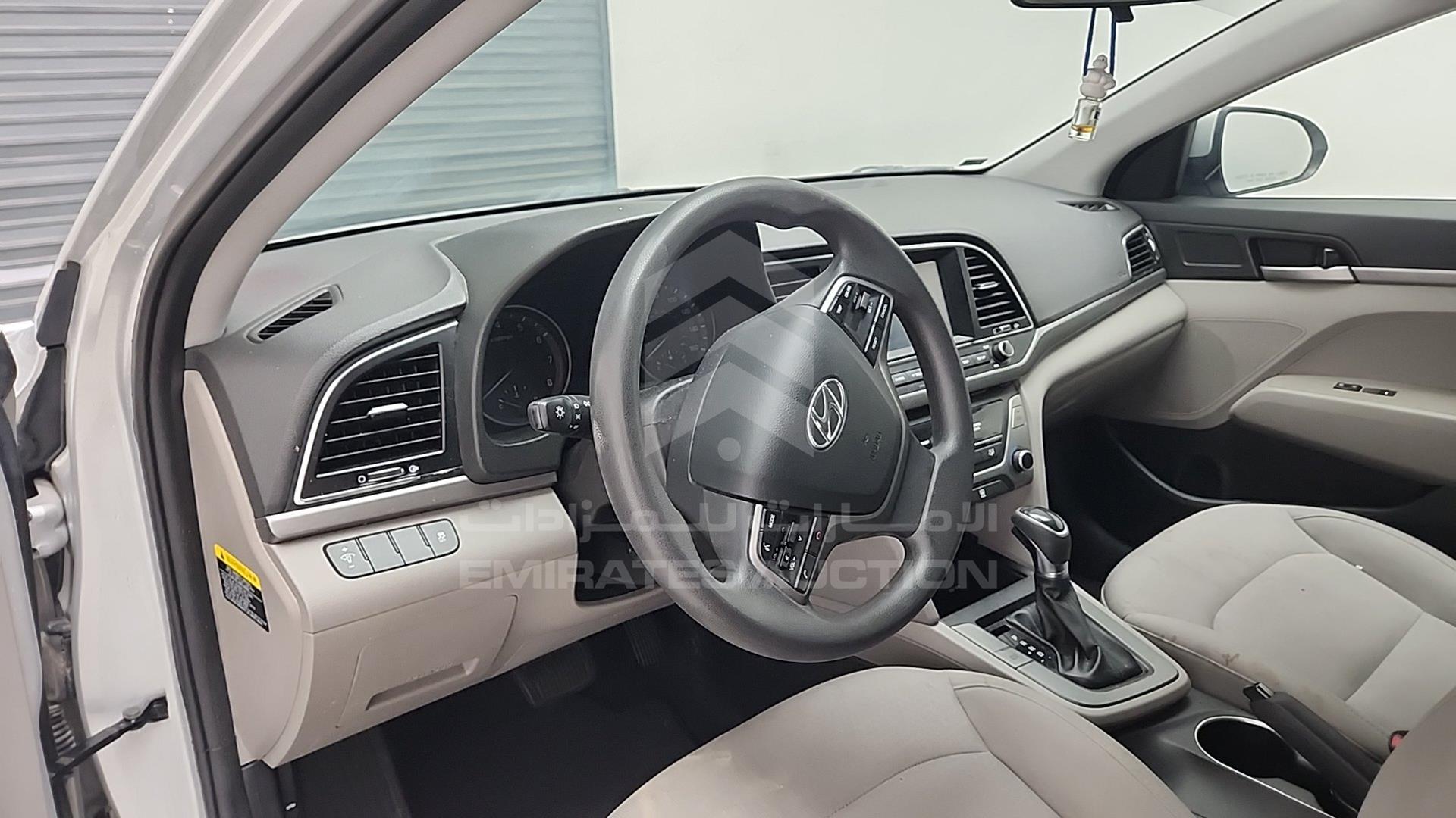 2018 HYUNDAI ELANTRA VIN: 5NPD74LF8JH376096