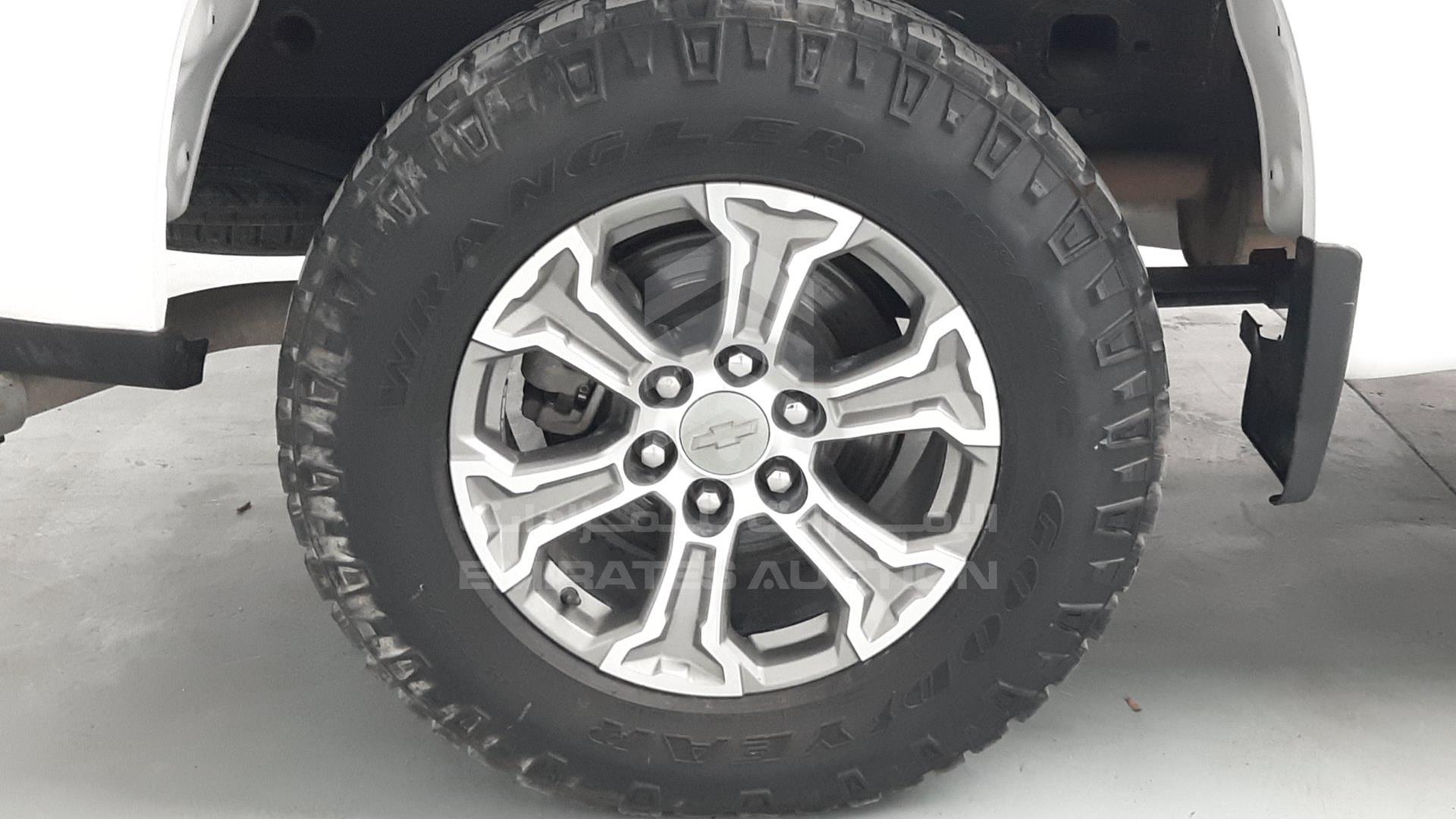 2019 CHEVROLET SILVERADO VIN: 1GCRWAEH2KZ289813