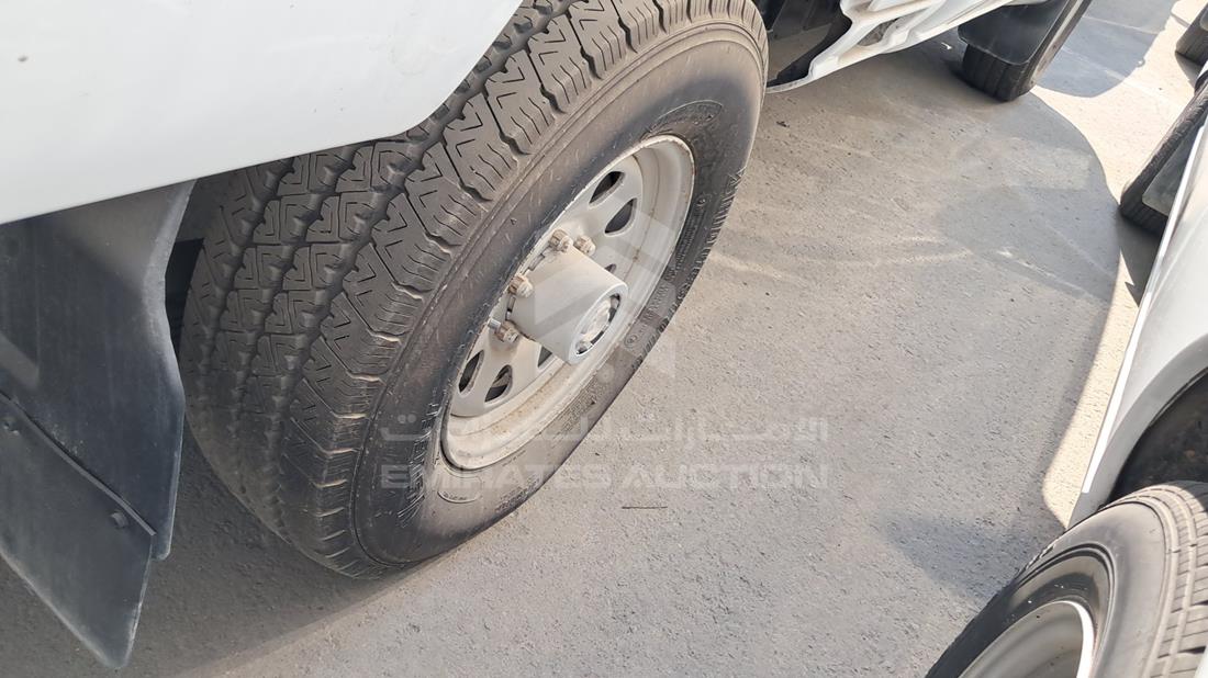 نيسان 2003 — الباب الخلفي الأيمن — صورة 23
