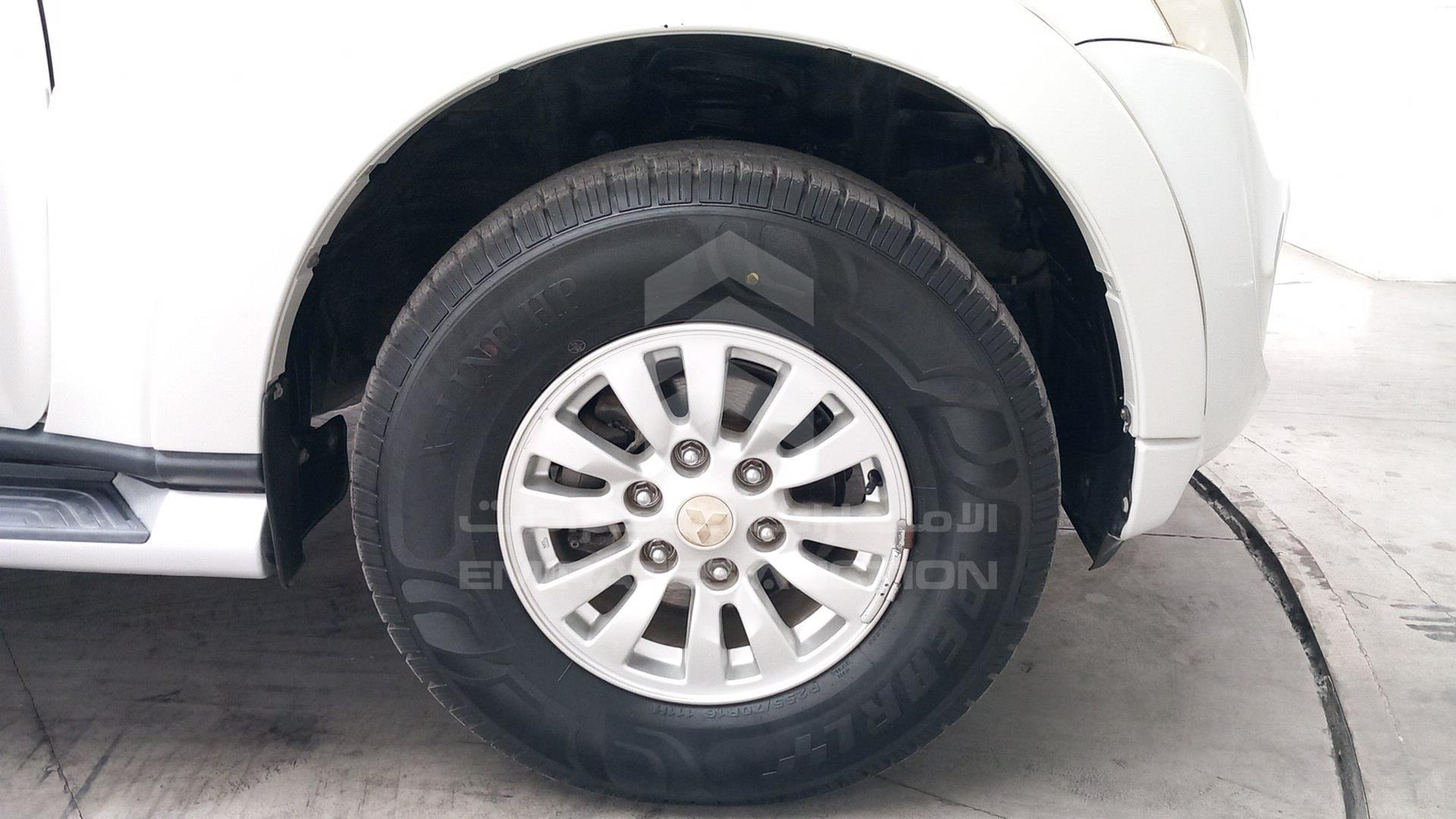 2014 MITSUBISHI PAJERO VIN: JMYLRV95WEJ707012