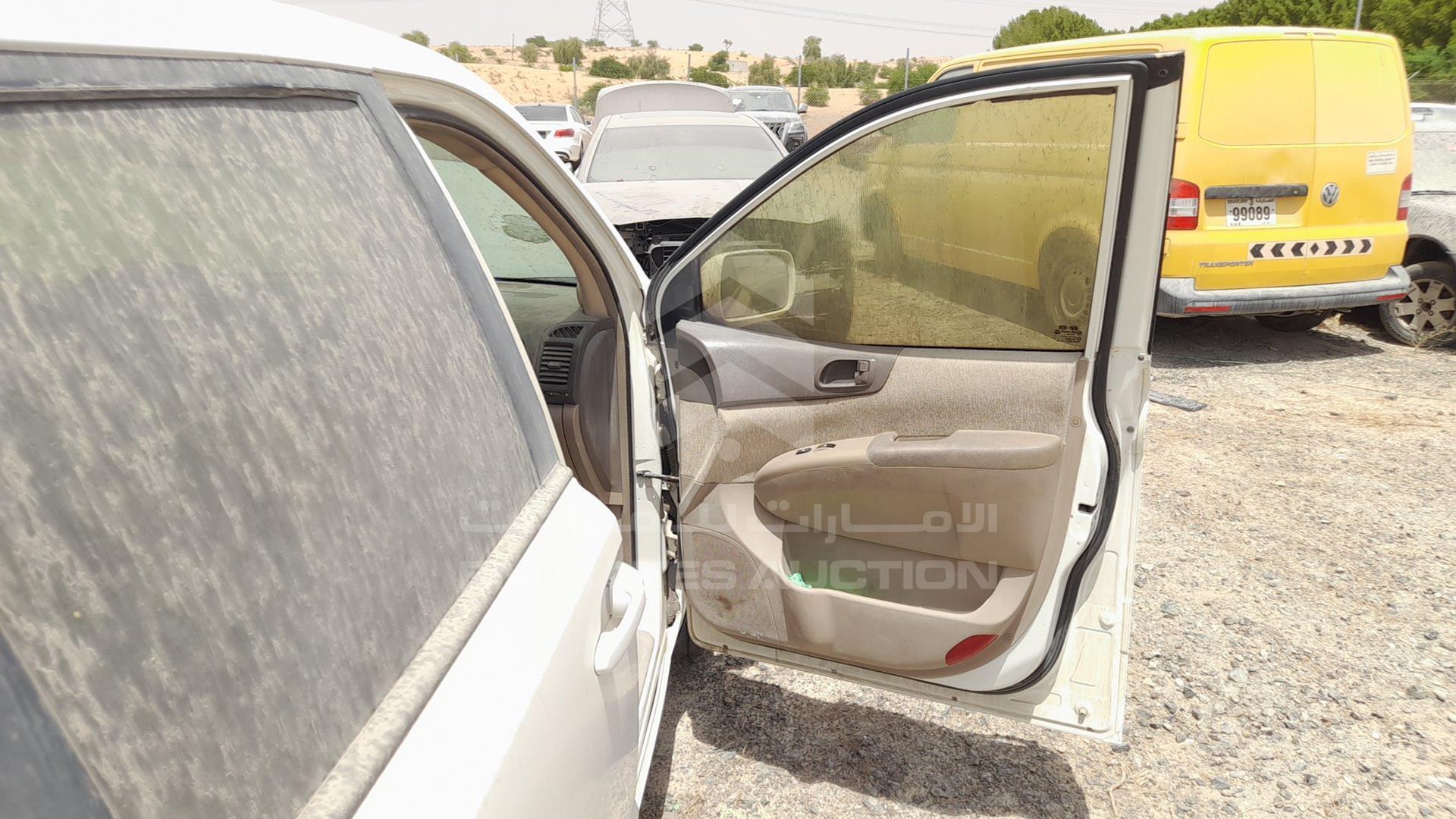 2006 KIA CARNIVAL VIN: KNAMB763566046559