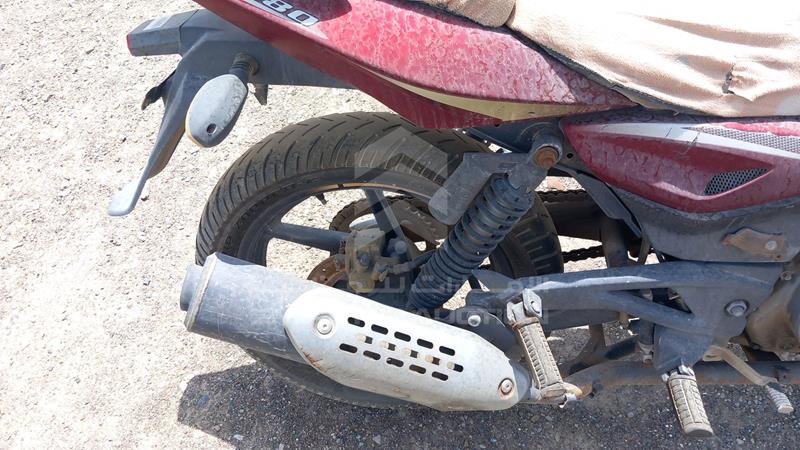 MD2A12DY7HCB00827 Auction: EmiratesAuction Lot: 415928 MD2A12DY7HCB00827 Bajaj Pulsar 180CC 2017 RED Photo 18