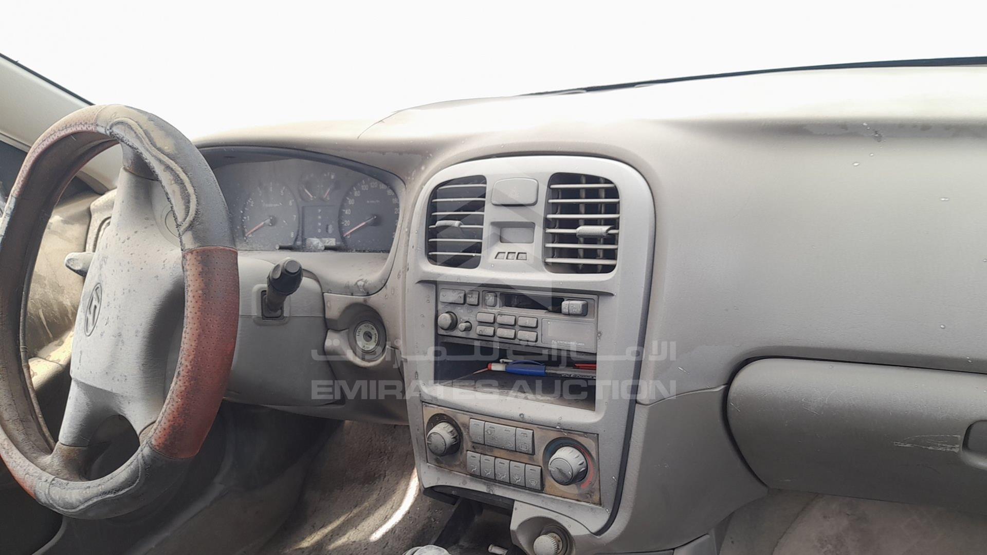2003 HYUNDAI SONATA VIN: KMHEM41B23A842169